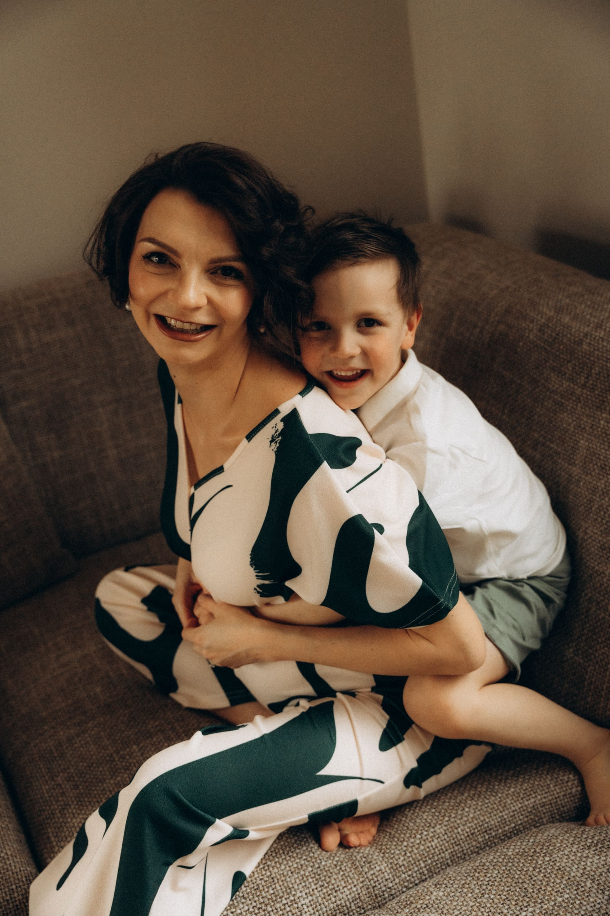 Warme familie fotoshoot. Little Birdie – Jouw familie- en huwelijksfotograaf in België en daarbuiten