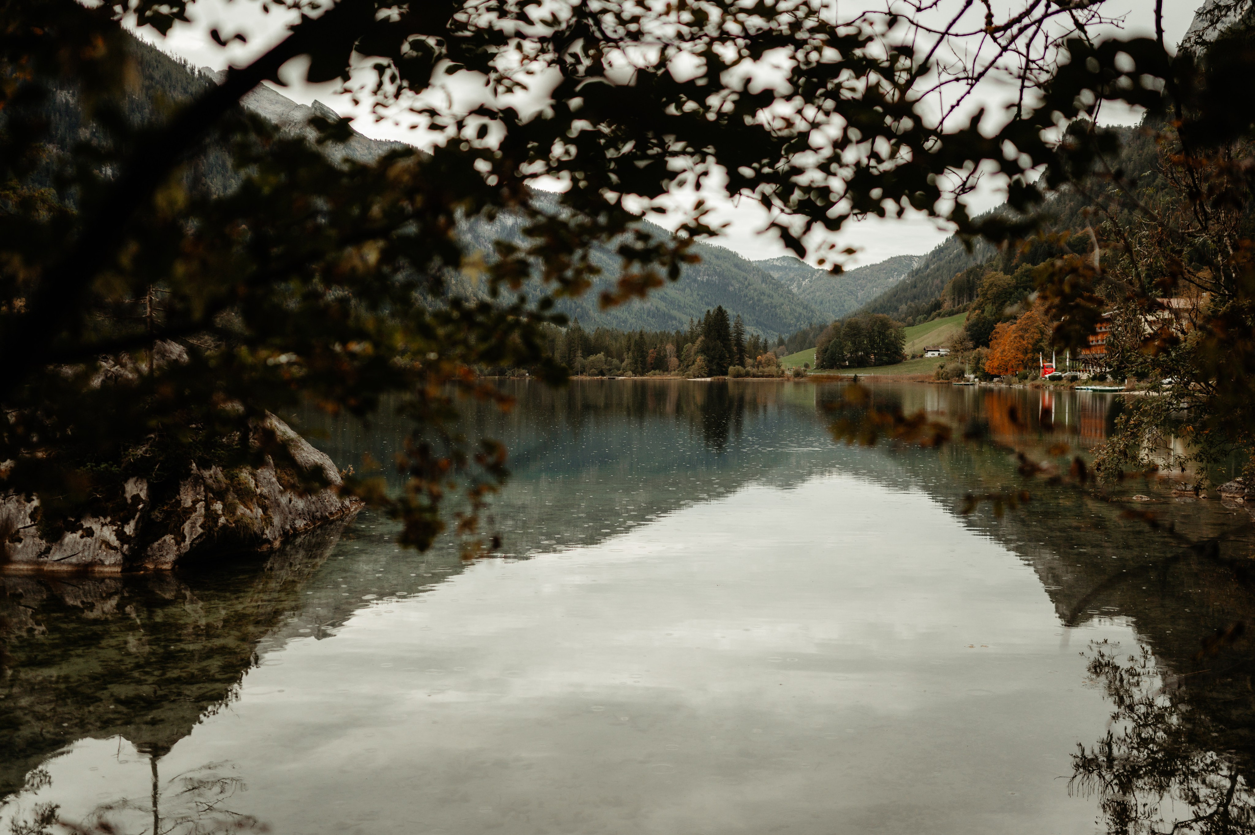 Denis Hanganu din Clanul si sotia lui Raluca, in Hintersee Austria. Proud Vision Weddings | Wedding Photography & Film — Servicii profesionale Foto Video Nunta Iasi