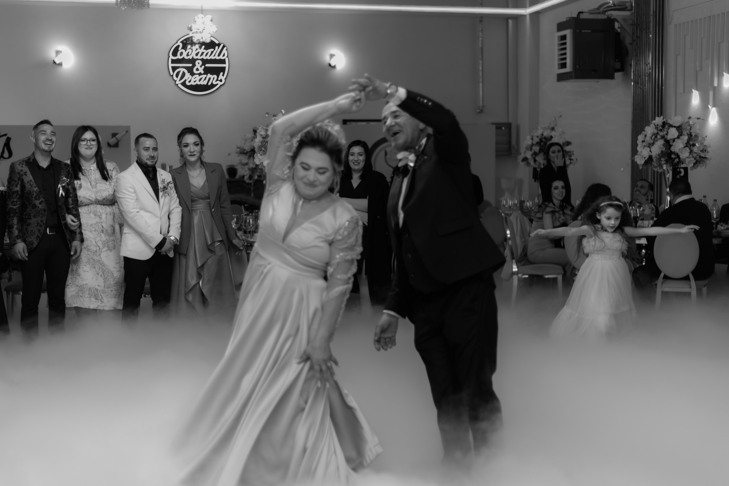 Valentina & Marcel. Fotograf si videograf — evenimente si studio