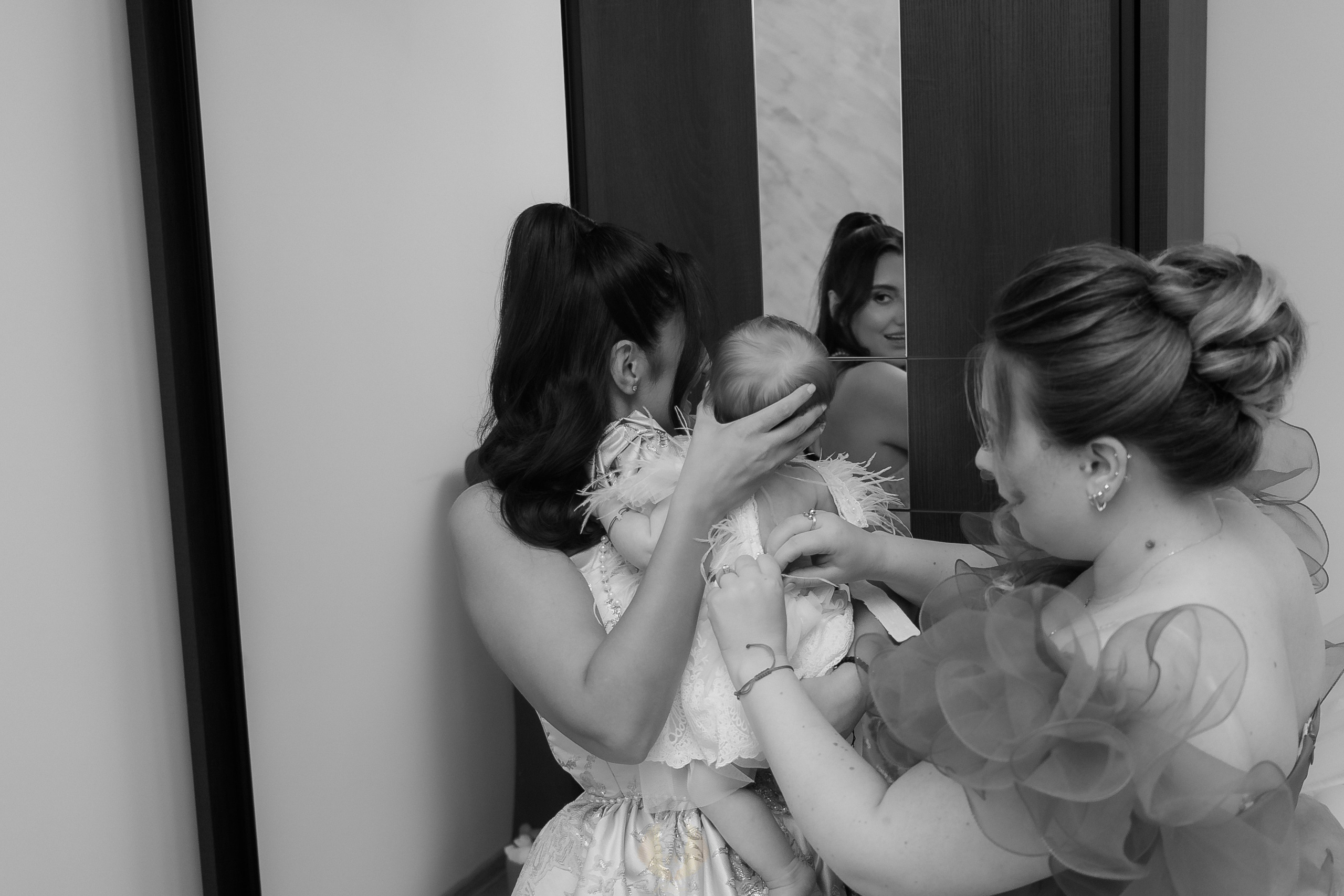 Eva Ioana. Fotograf si videograf — evenimente si studio