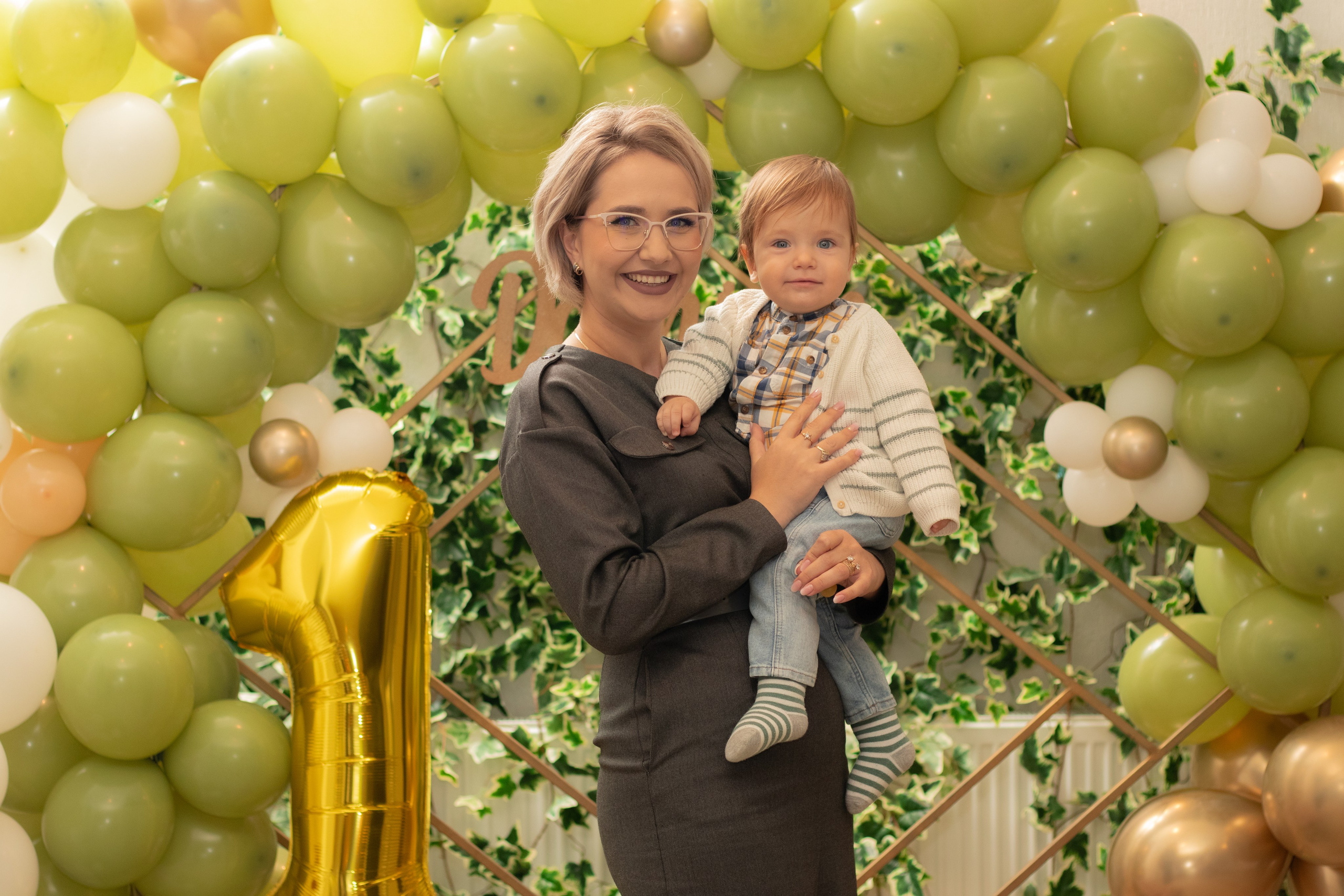 Damian- un an. Fotograf si videograf — evenimente si studio