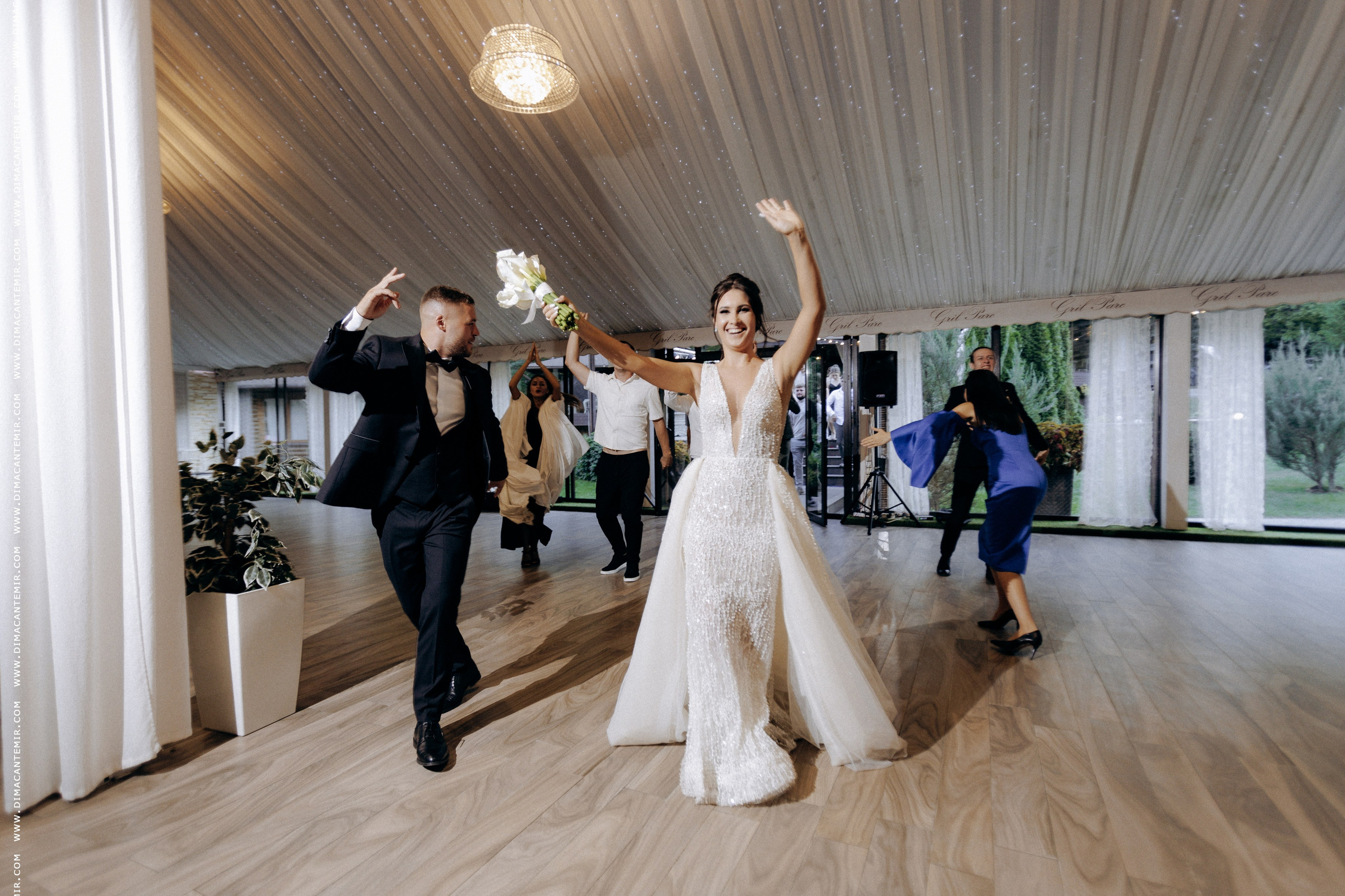 TUDOR & ALIONA | Gril Parc. Fotograf de nuntă în Chisinau, Moldova. Poze și Video Comerciale