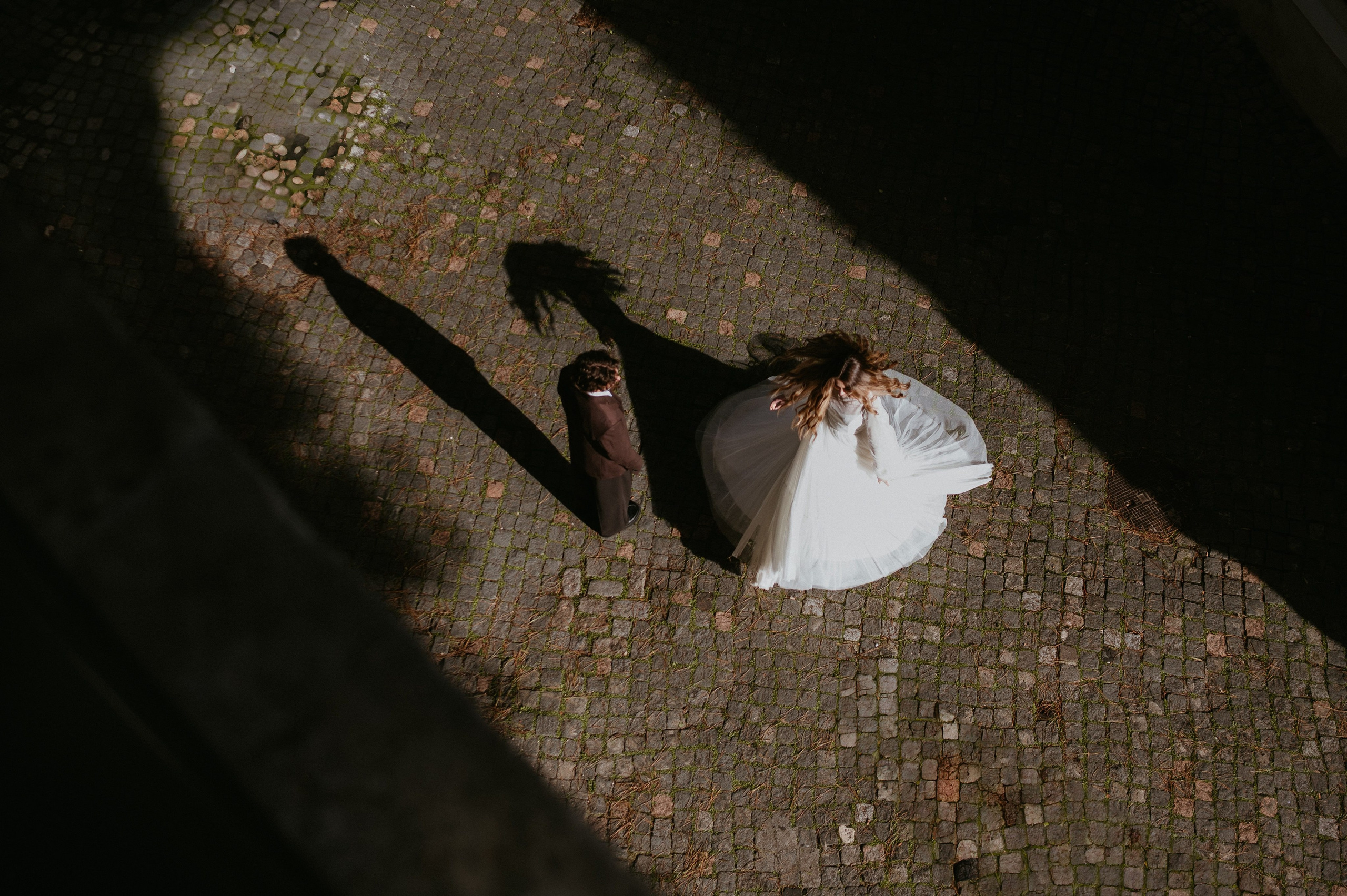 Ședință foto romantică în Lisabona – Inspirație pentru fotografiile de nuntă. Valentin Melen - fotograf de nunta 🤍