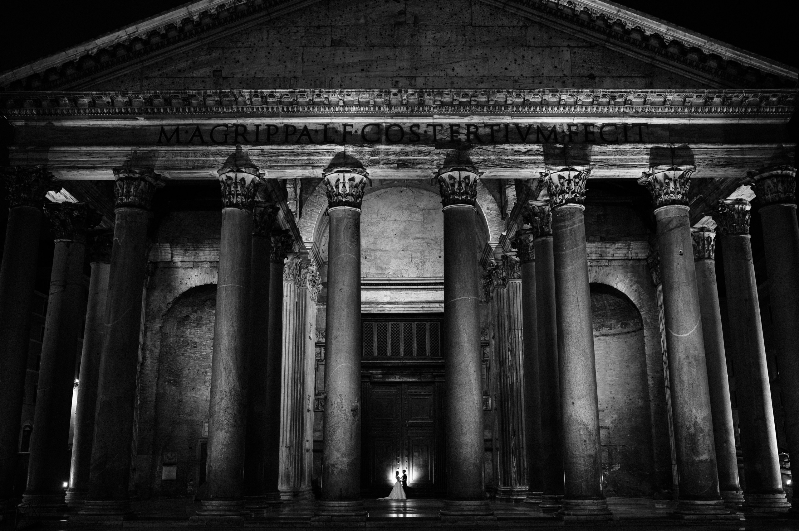 Servizio Post Matrimoniale Notturno a Roma. Fotografo Matrimonio a Roma | Servizio Fotografico Matrimonio