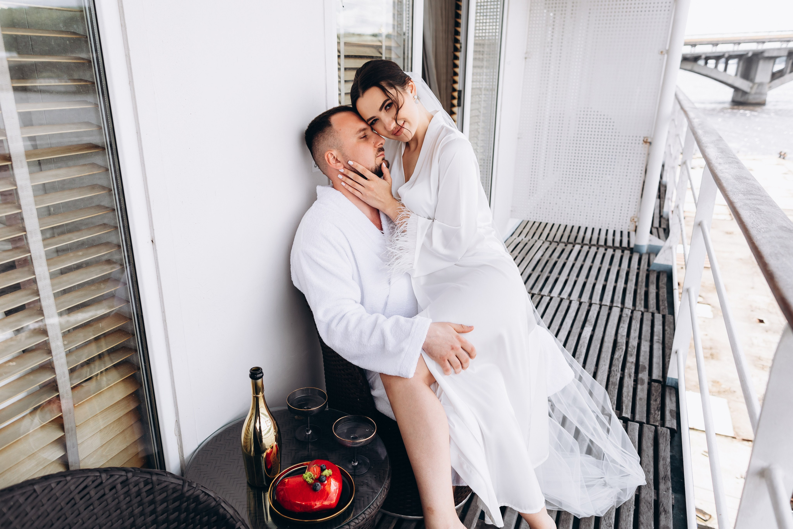 White Wedding. Wedding and Family Photograph