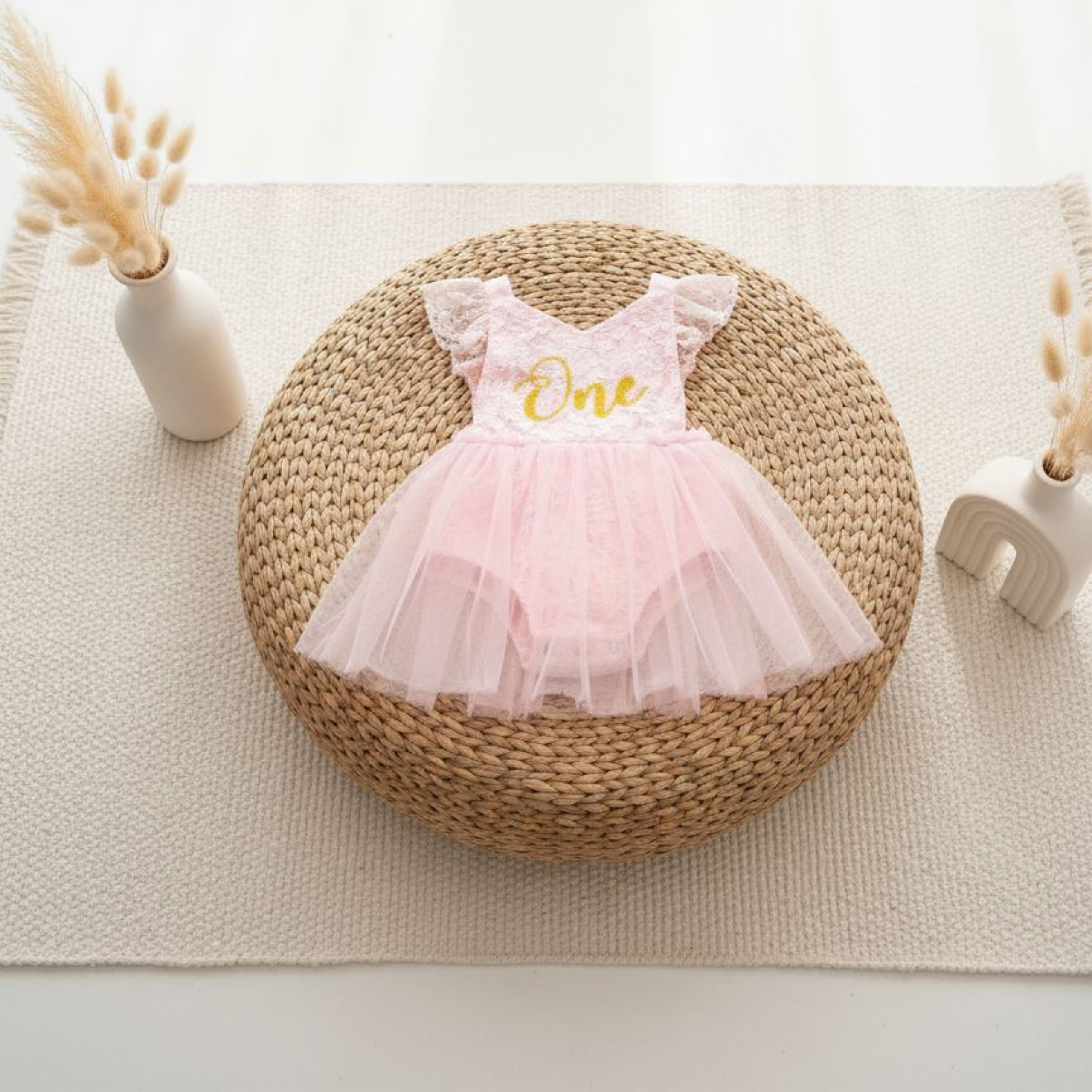 Children’s Birthday & Cake Smash Photoshoot in Dresden | Modern Kids Studio Photography. Family & Maternity Photographer in Dresden Tatiana Mudryak