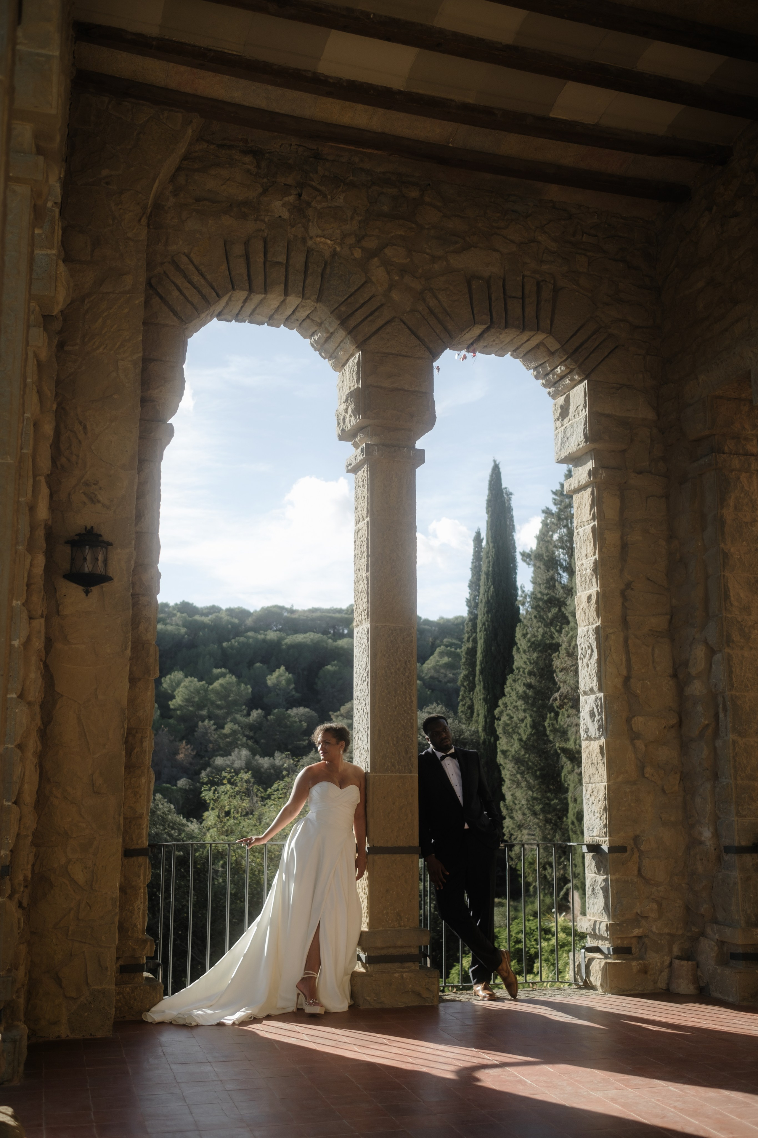 Morgan & Anthony. La Baronia. Paola wedding photographer / videographer in Barcelona