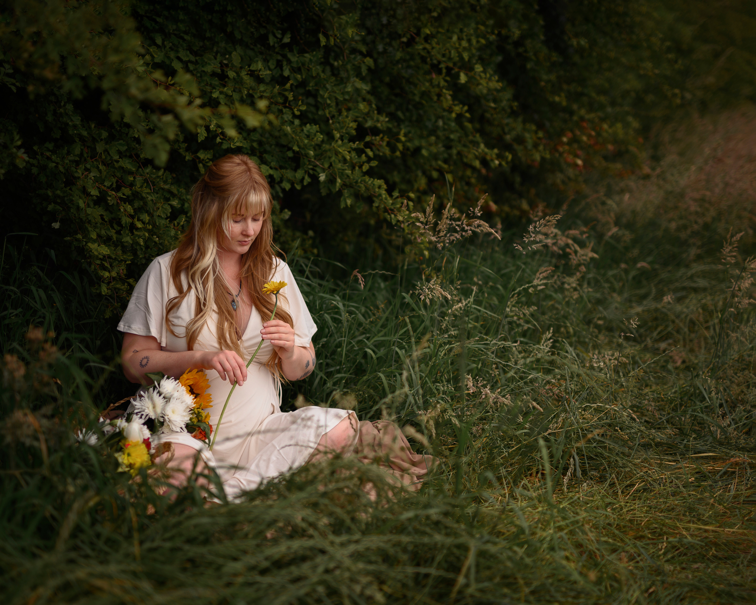 Pregnancy photoshoot in Ackworth. Rapley Photography | West Yorkshire Wedding & Portrait Photographer