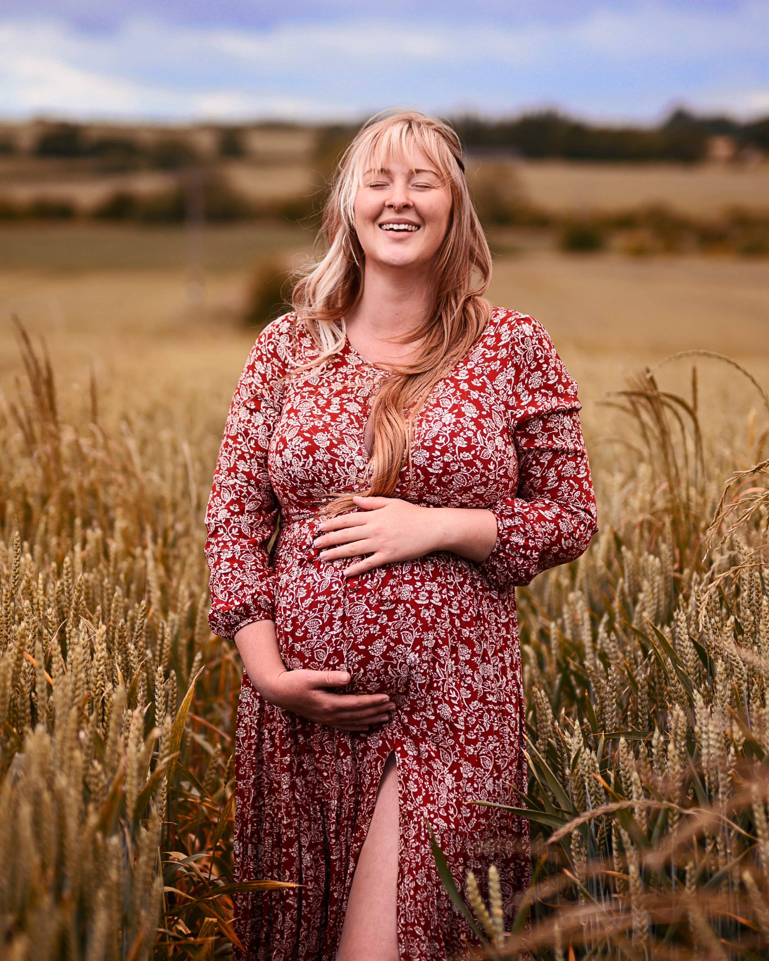 Pregnancy photoshoot in Ackworth. Rapley Photography | West Yorkshire Wedding & Portrait Photographer