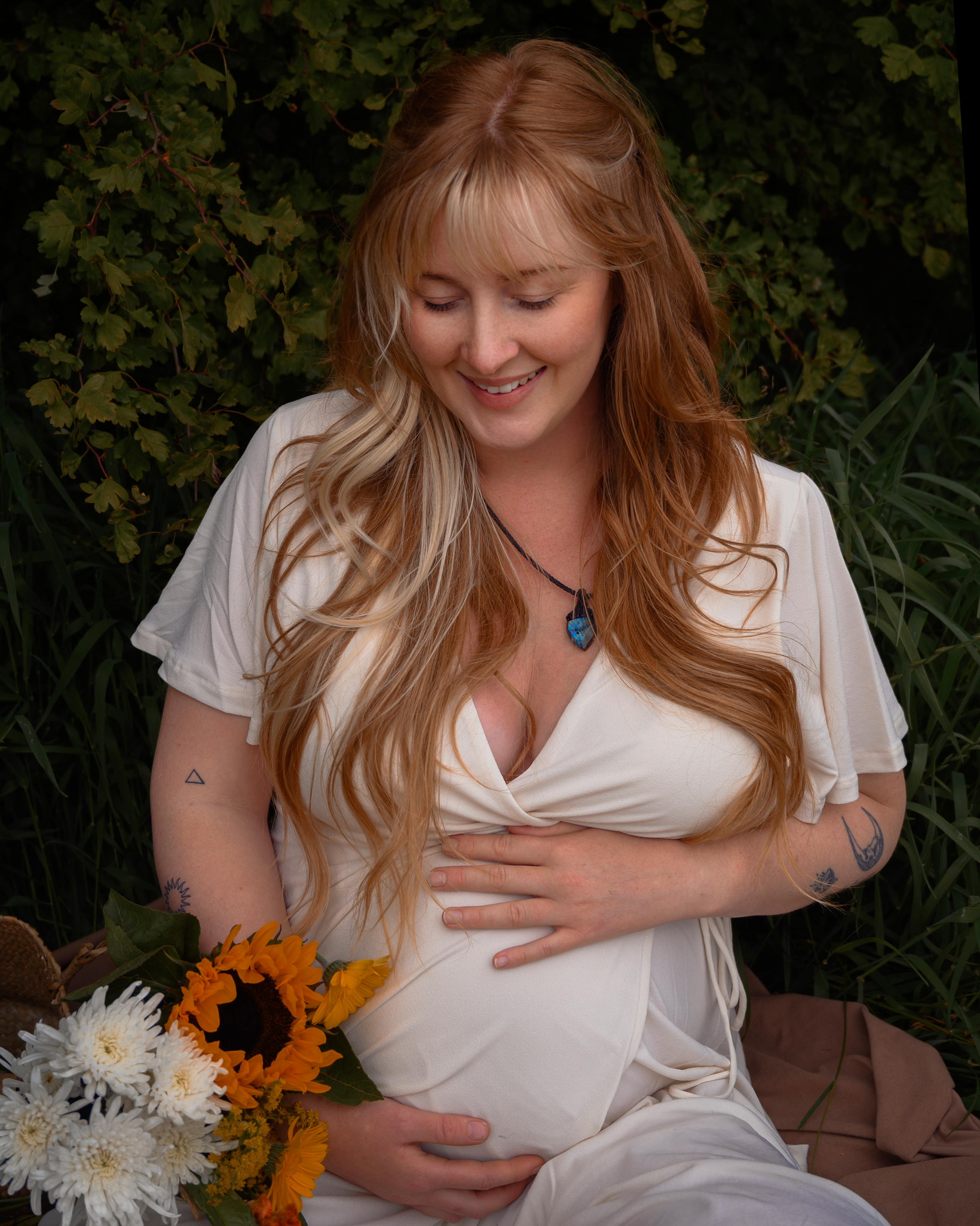 Pregnancy photoshoot in Ackworth. Rapley Photography | West Yorkshire Wedding & Portrait Photographer