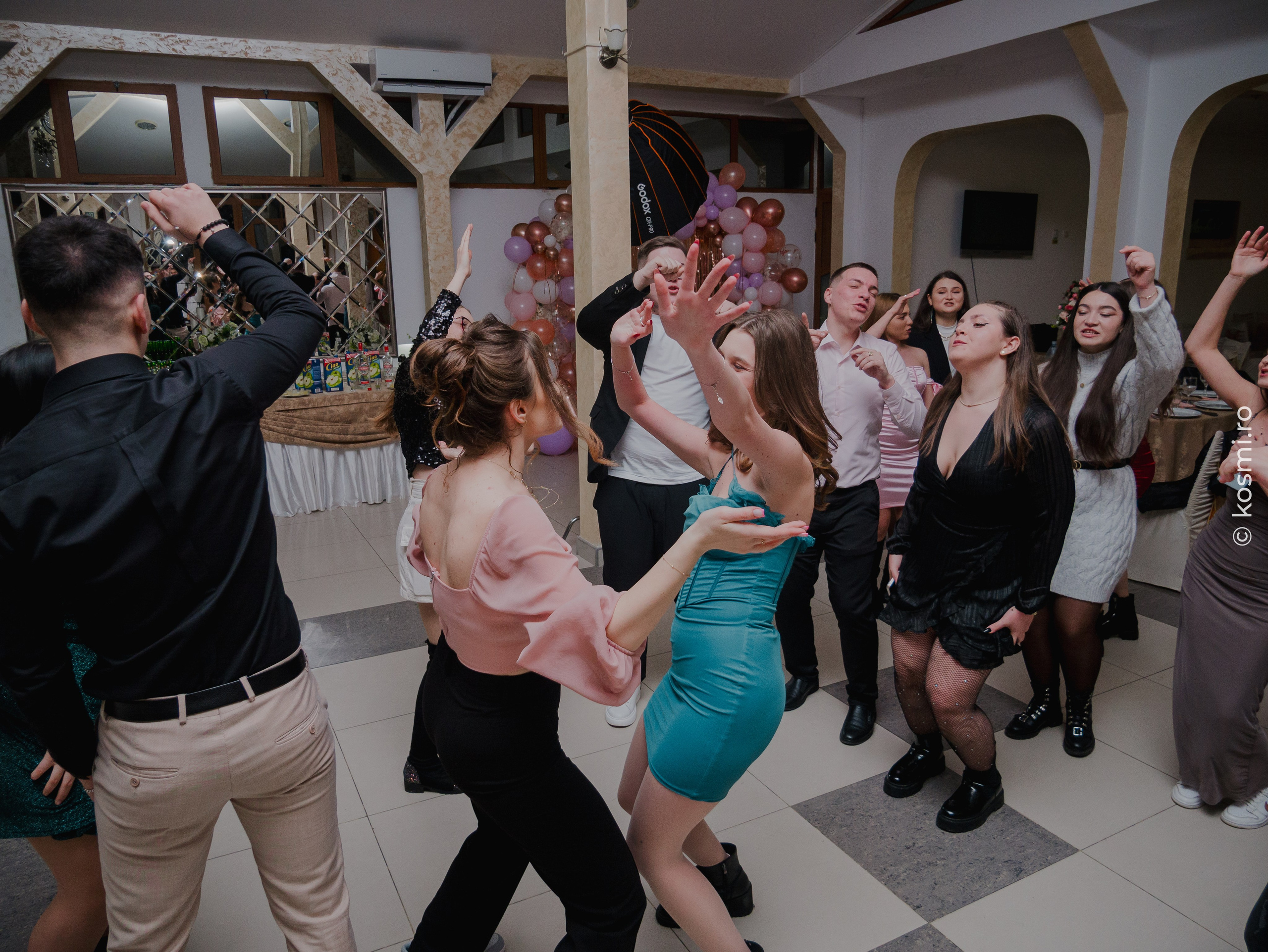 Majorat Andreea. Kosmi