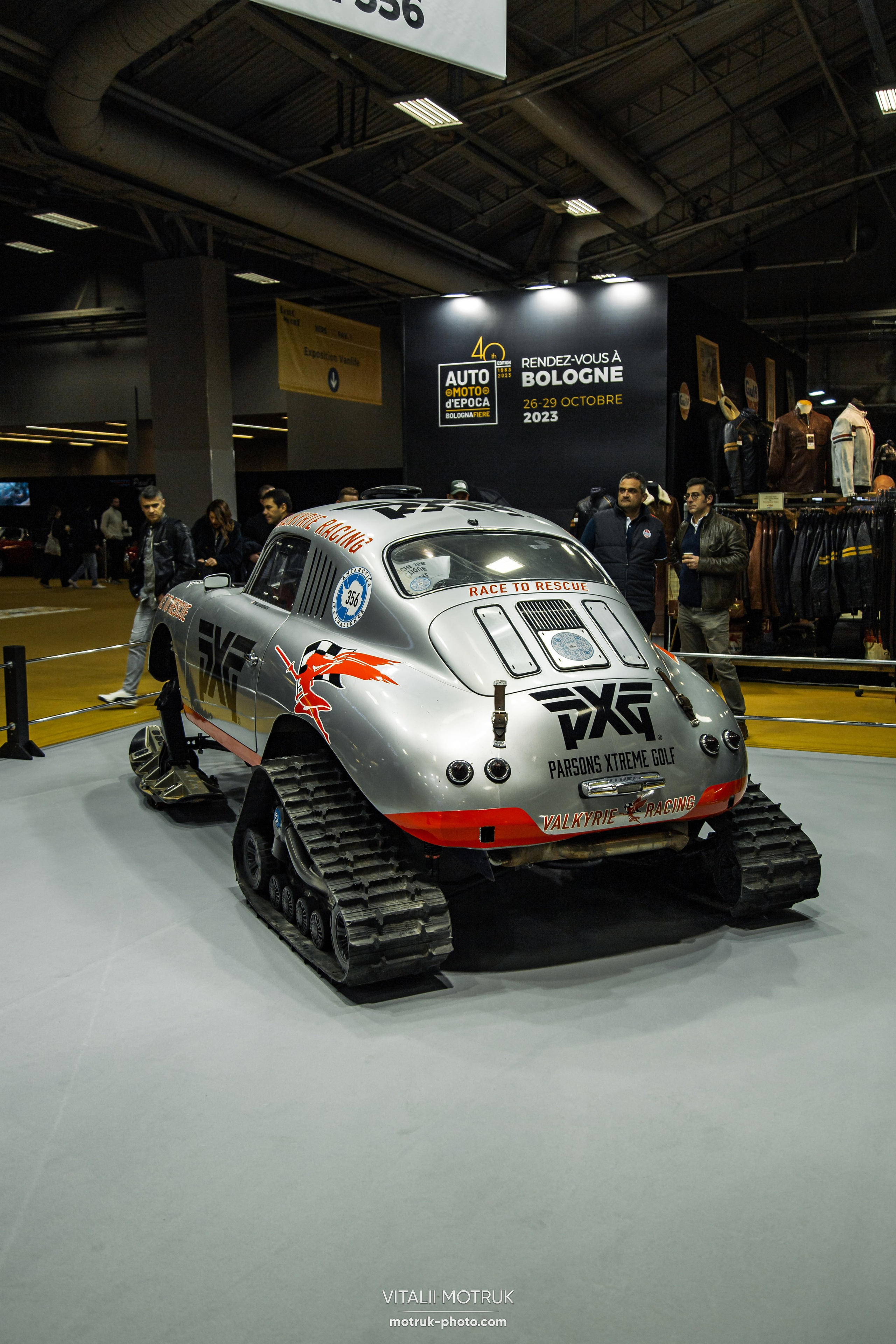 Retromobile. Photographer in Paris — Vitalii Motruk