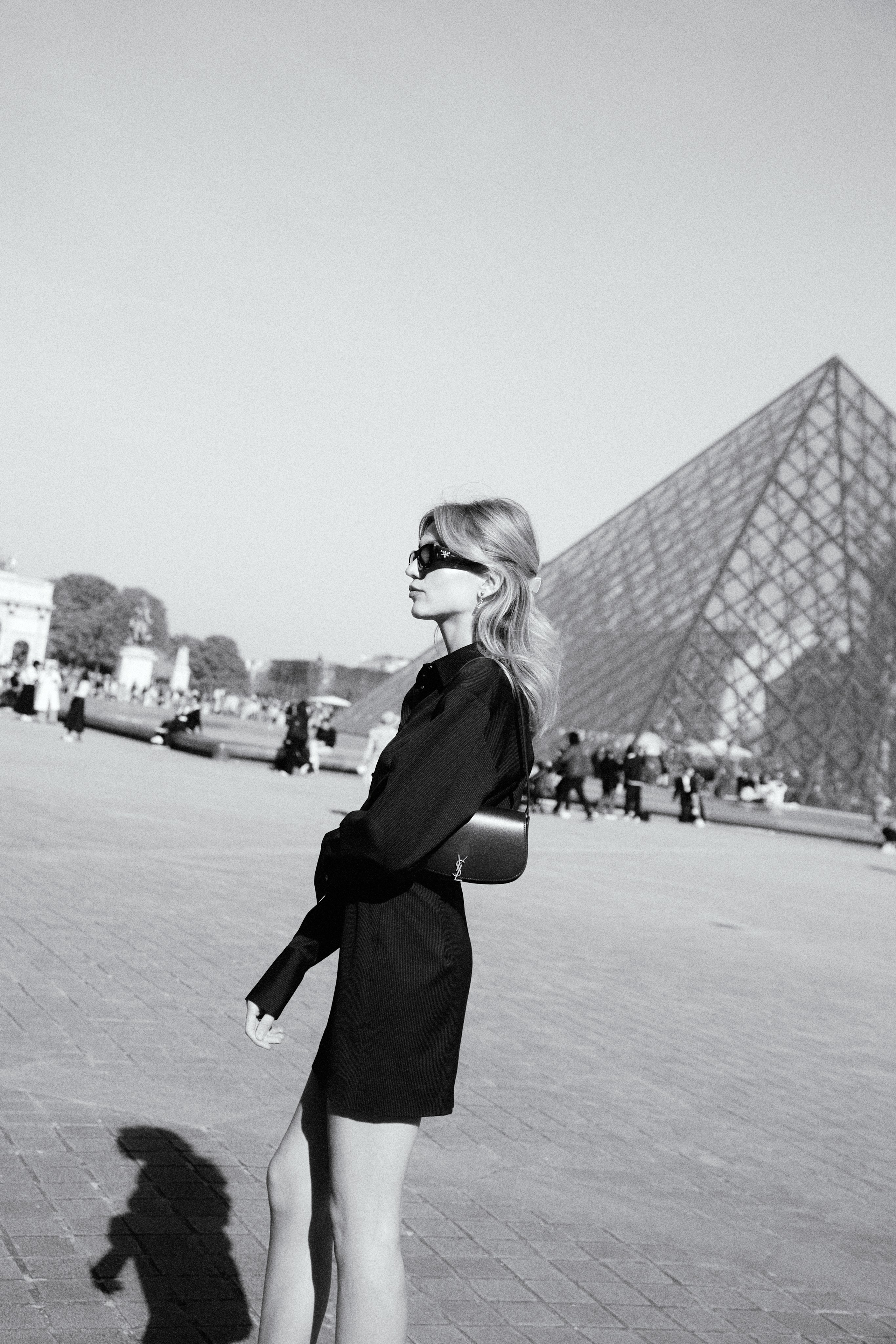 Victoria. Photographer in Paris