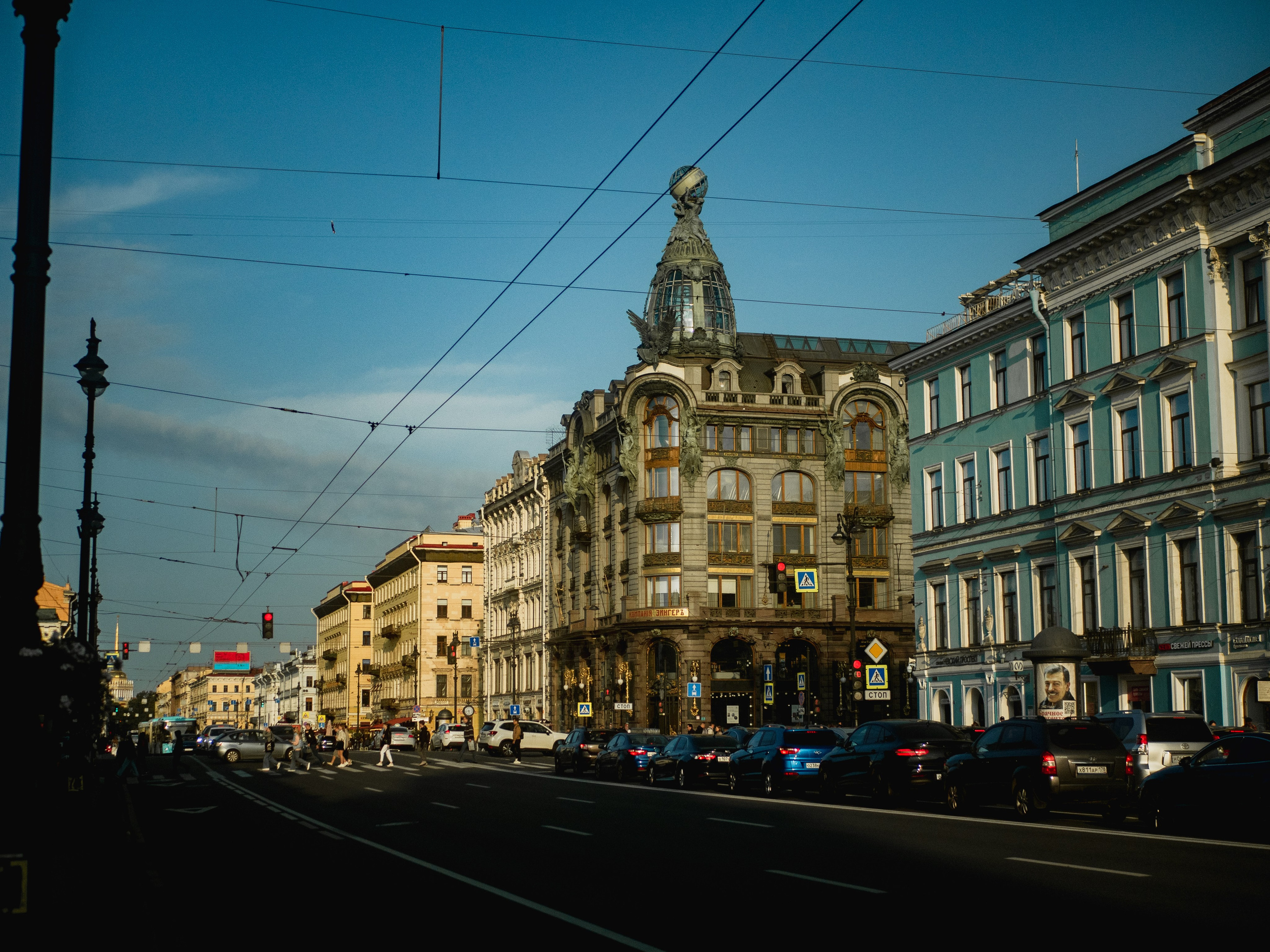Saint-Petersbourg. Photographe sur Cote d’Azur. Portraits de familles, couples, enfants, événements