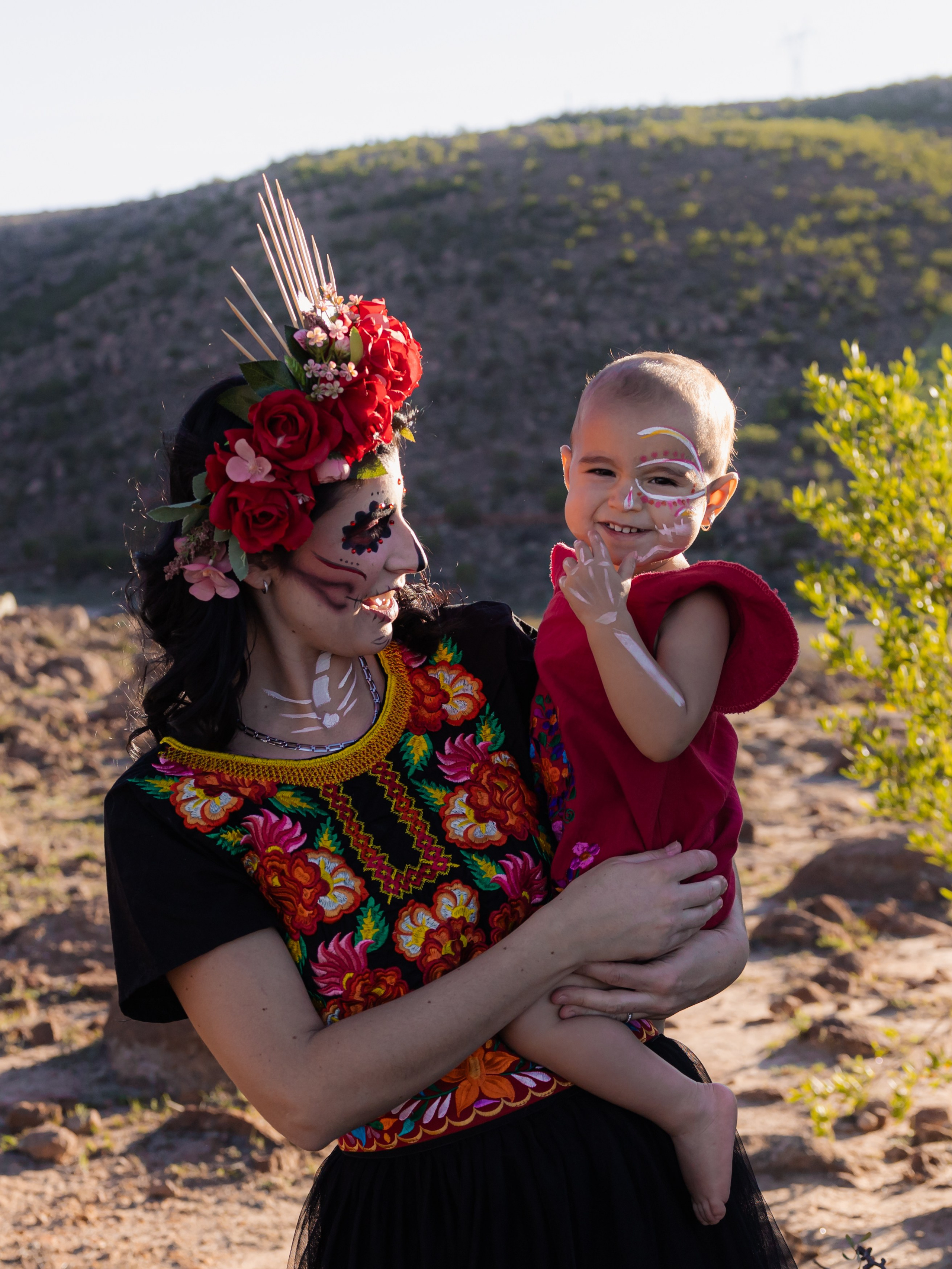 Day of the Dead | Family Photoshoot. Lifestyle a rodinná fotografka v Pisku Oxana Telupilova