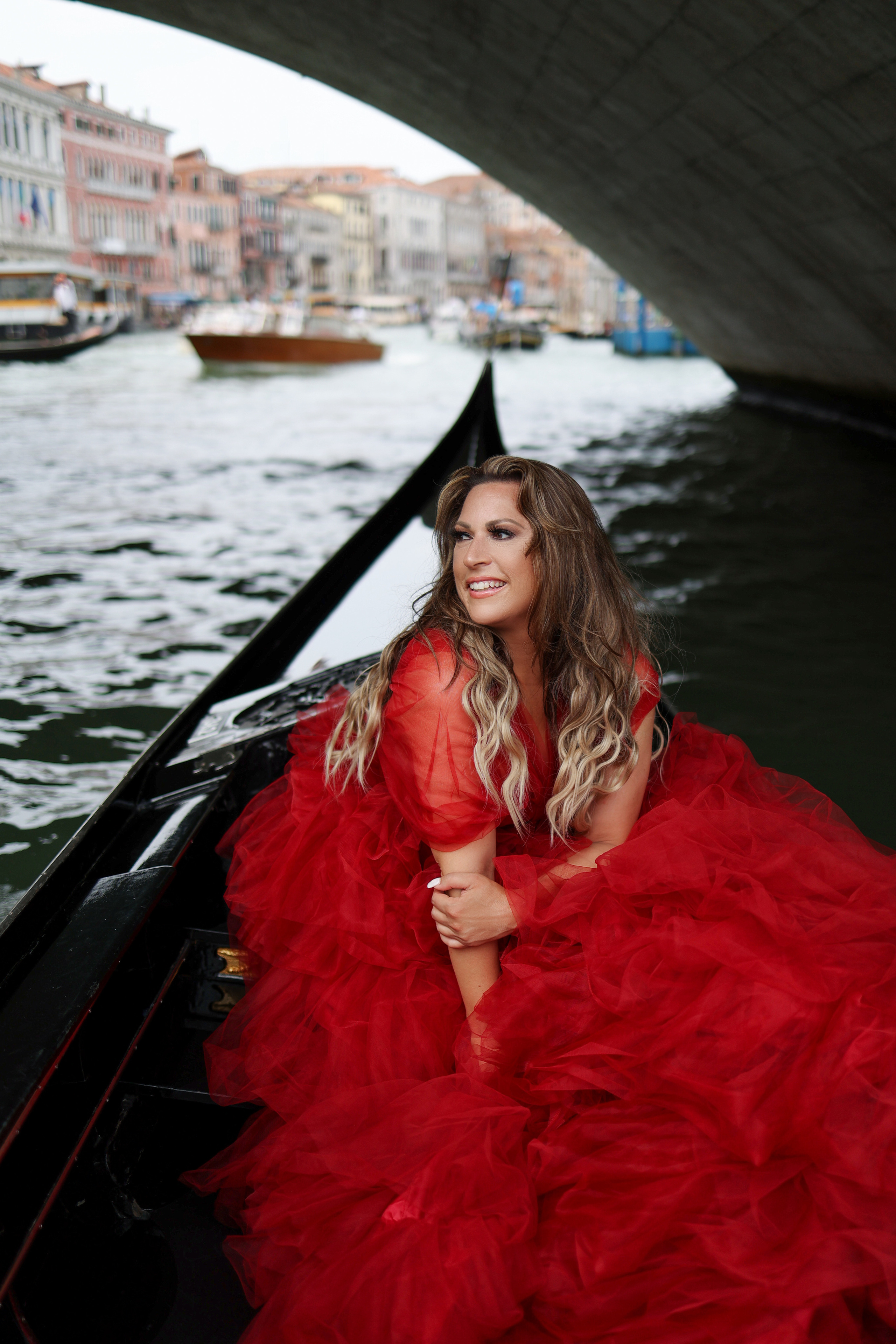 gondola ride in Venice plus photo shoot with re dress 