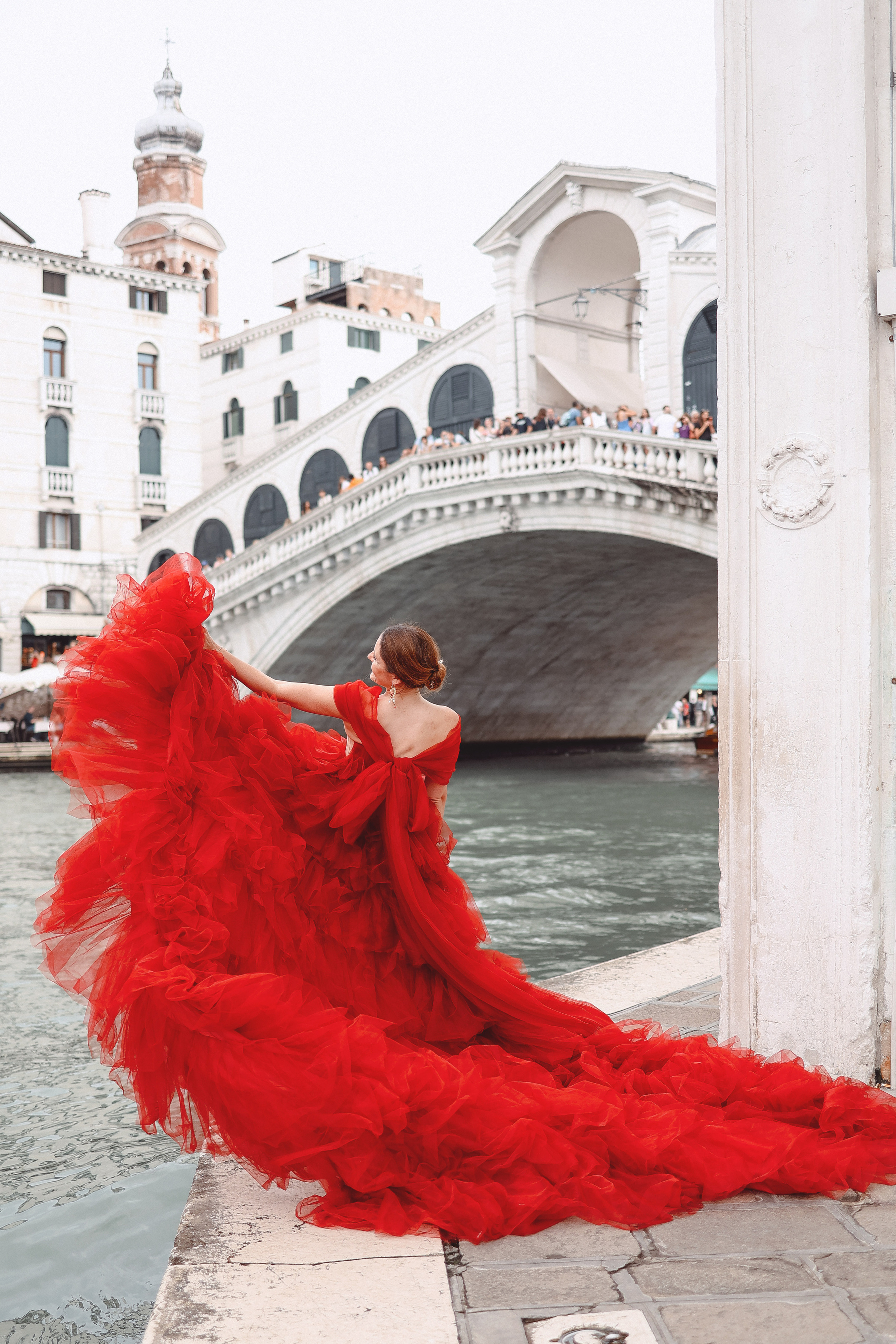 Red dress rental in Venice