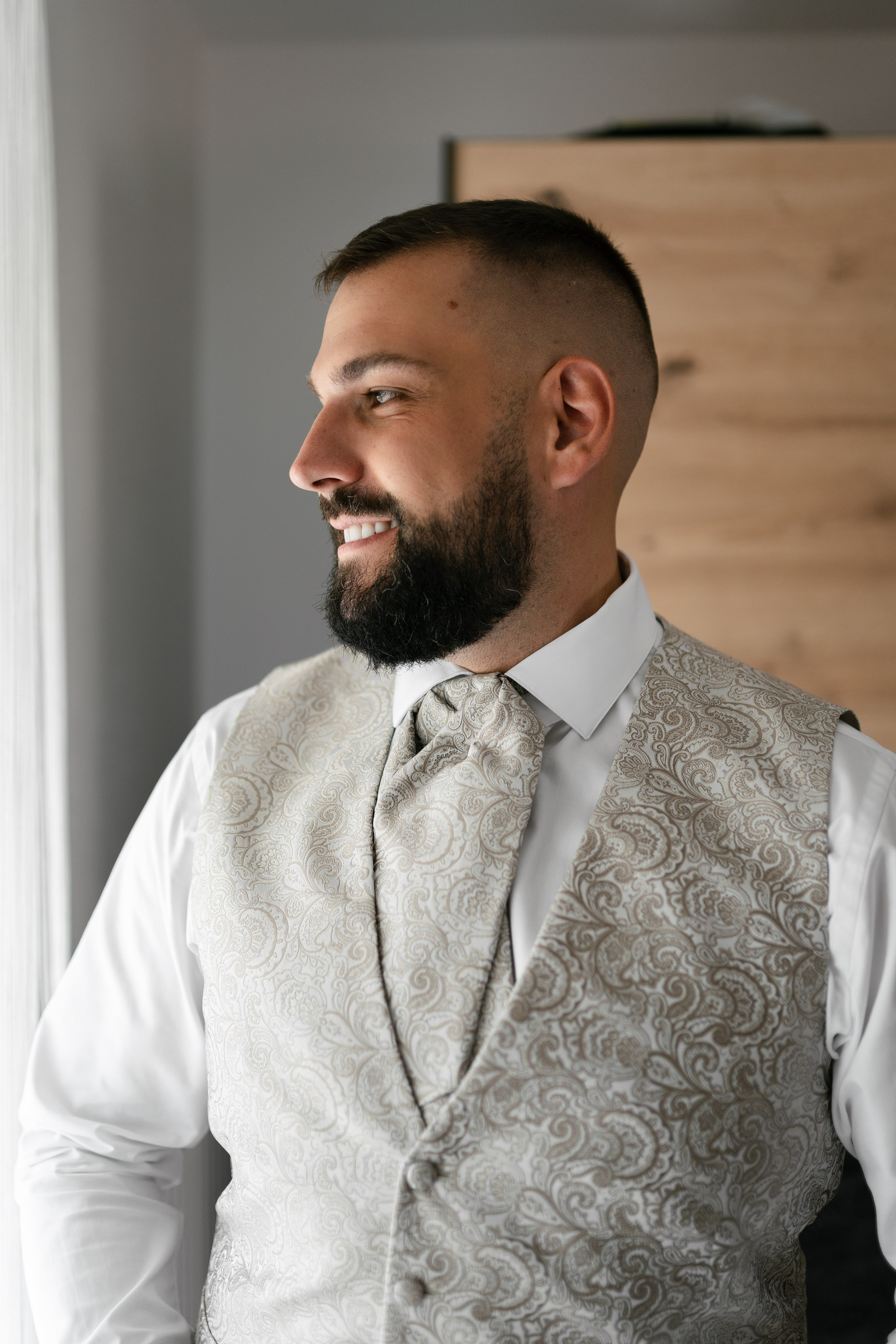 M&D|Between City Lights and Hidden Oasis. Black Sheep Produkcija| Wedding Photography and Wedding Films, based in Kragujevac, Europe / Fotograf i videograf, Kragujevac, Srbija