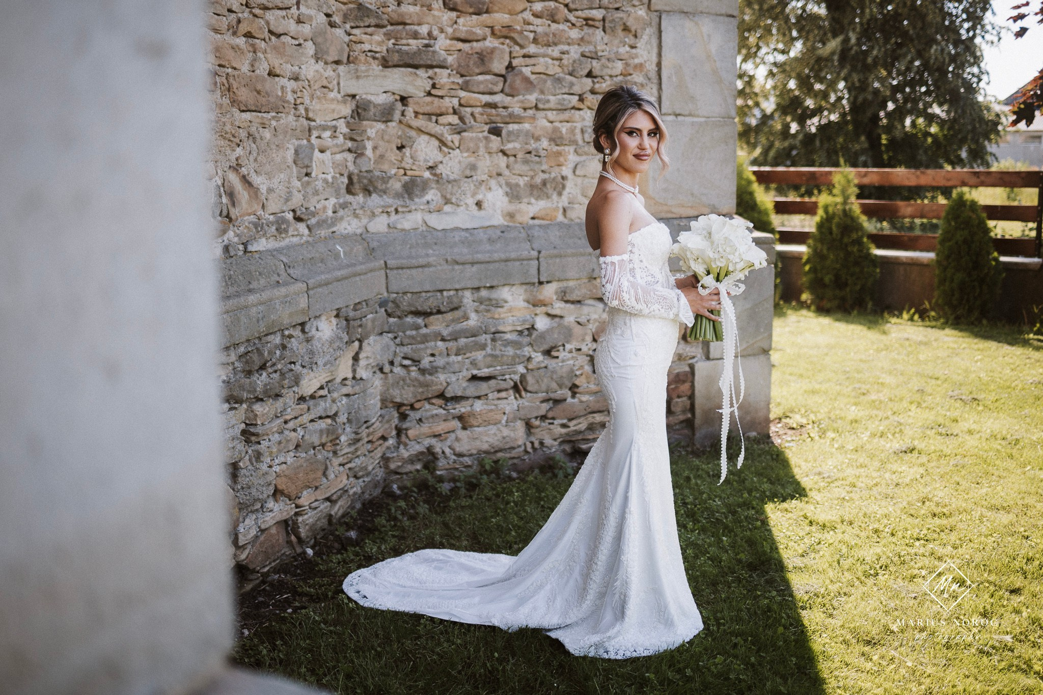 Georgiana & Samuel | Ruinele Catedralei Catolice din Baia