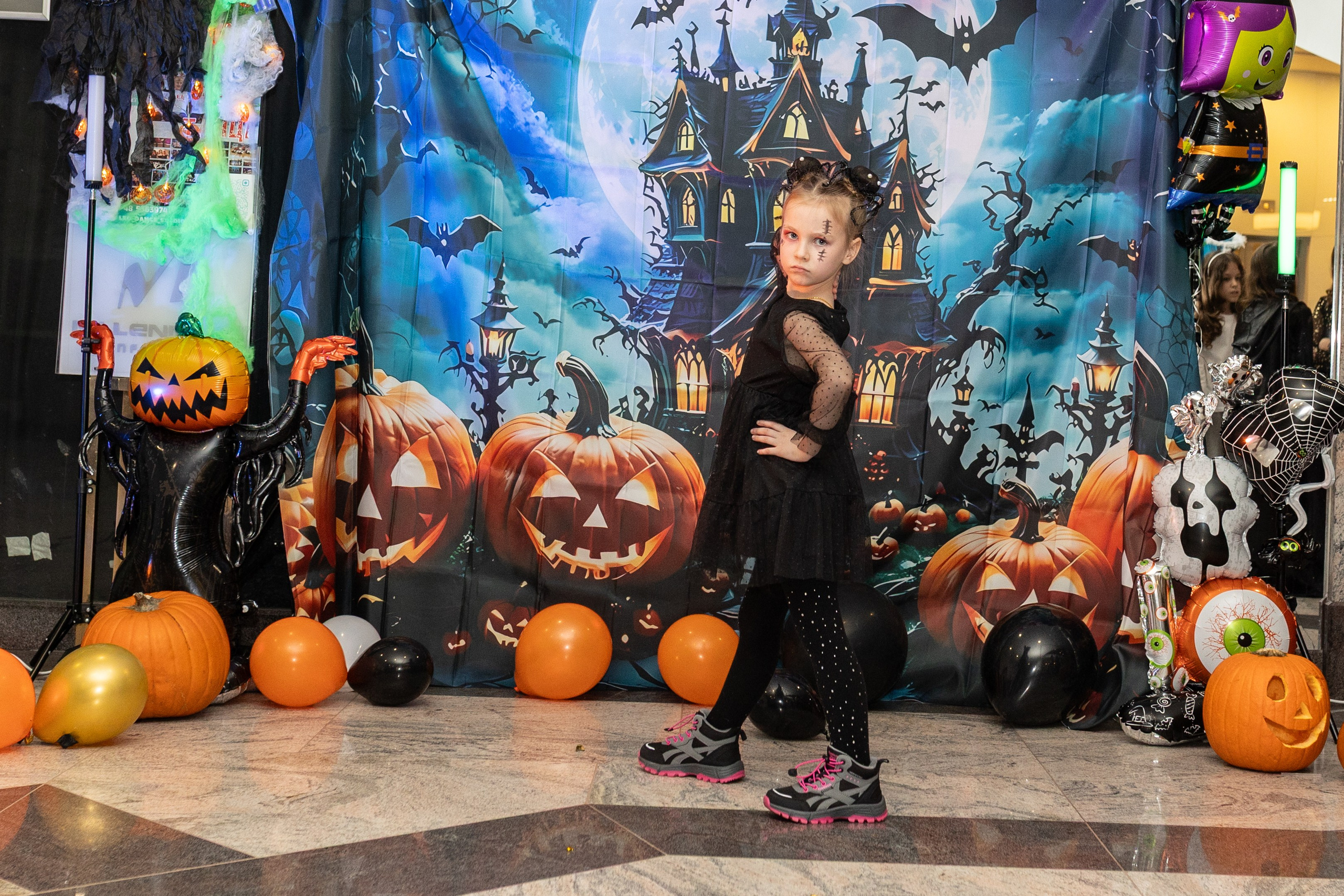 Leo dance studio Helloween 2025. Семейный и детский фотограф в Варшаве Мила Бобровская