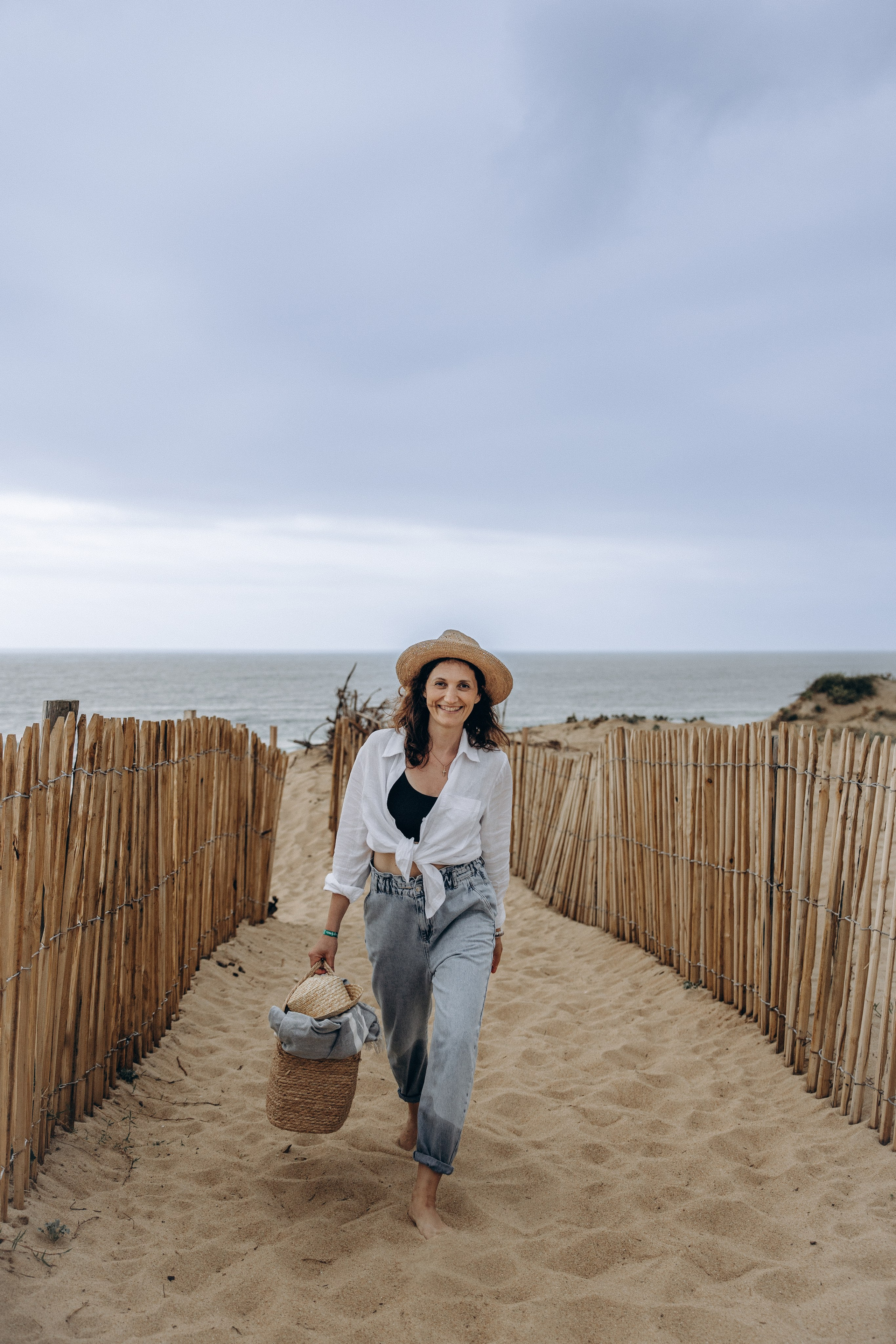 Ocean love story. La Grande Plage de Biarritz/EN. Eugenie Smirnova — wedding, corporate and lifestyle photographer in Toulouse and Southwest France