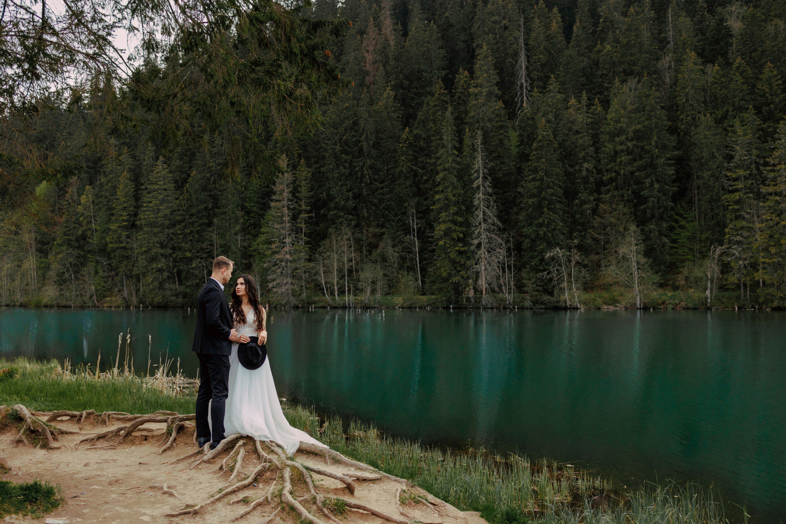 Lacul Roșu - Ivan & Cristina. Servicii foto-video!