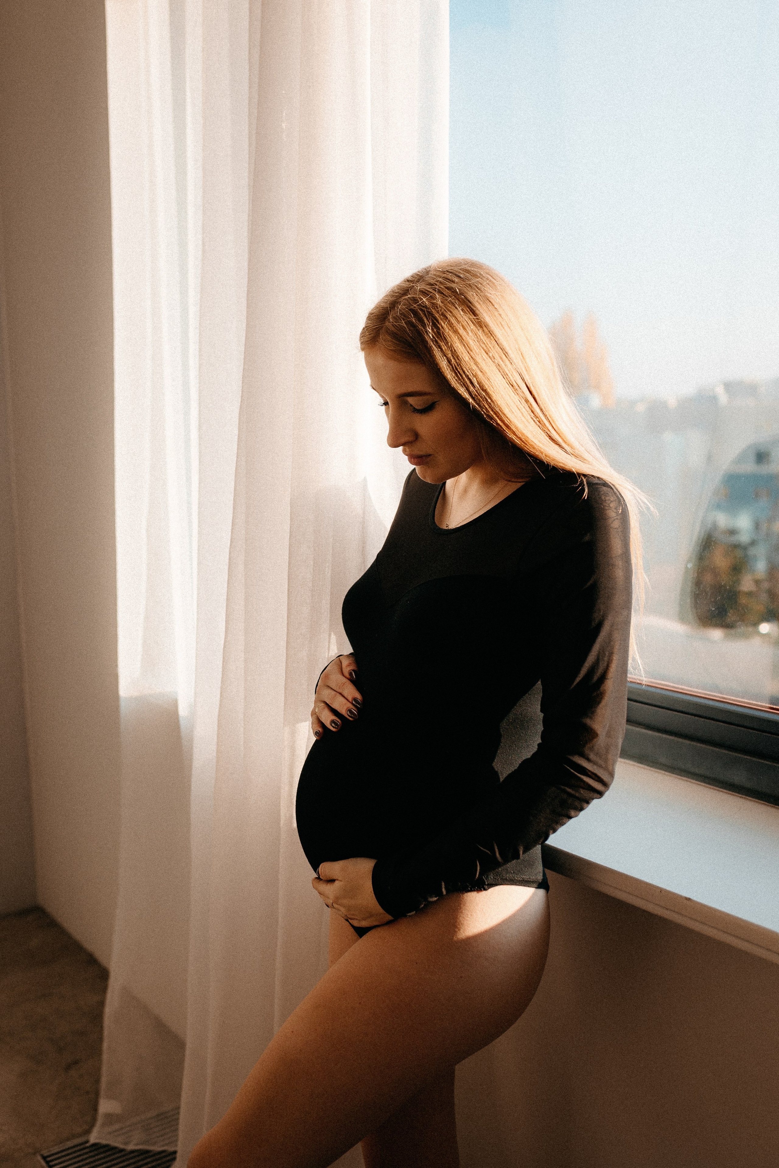 Pełna emocji fotografia sesja ciążowa lifestyle | Natalia Malinowska Fotografia | Augustów Warszawa. Natalia Malinowska Fotografia | Fotograf ślubny i rodzinny Augustów Warszawa