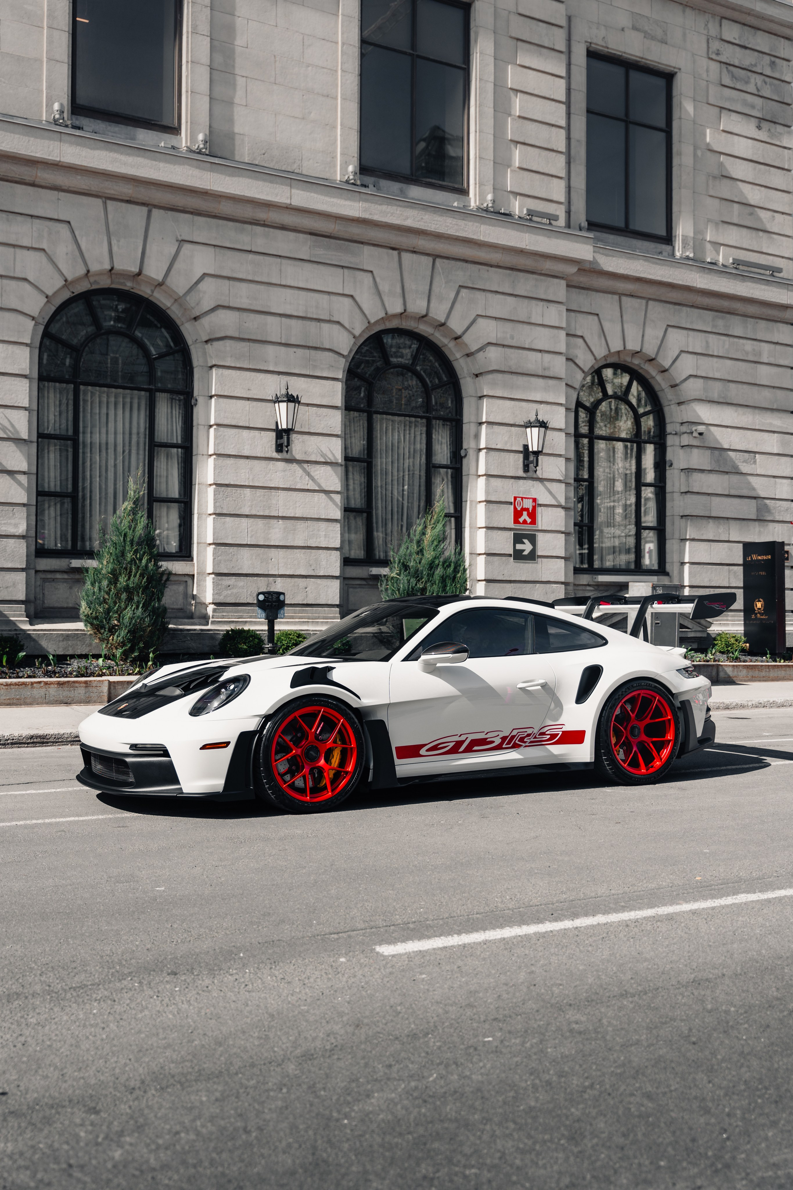 Porsche 992 GT3RS. Photographer in Paris — Vitalii Motruk