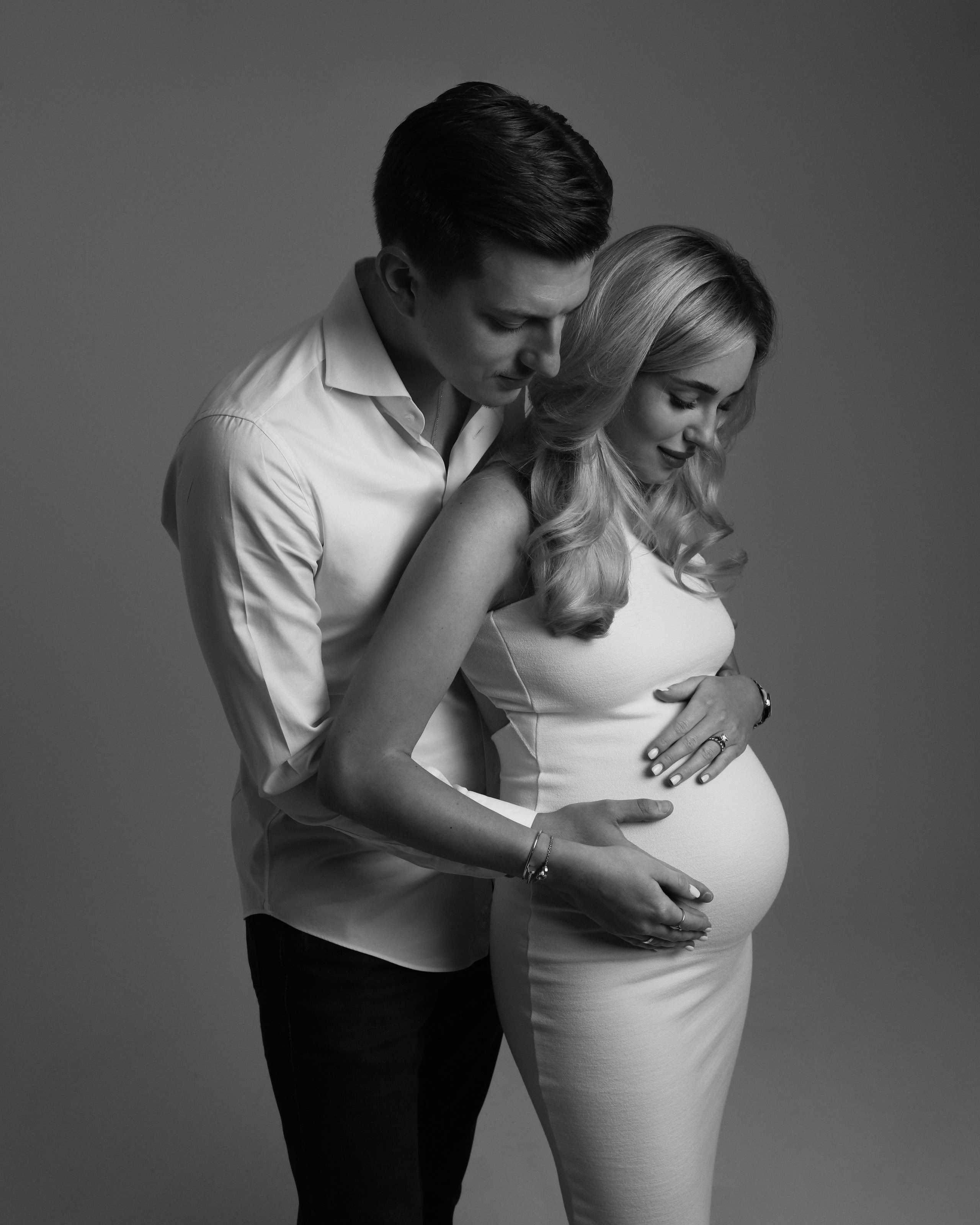 Maternity. Julia Kuzmovych personal and pregnancy photographer in London