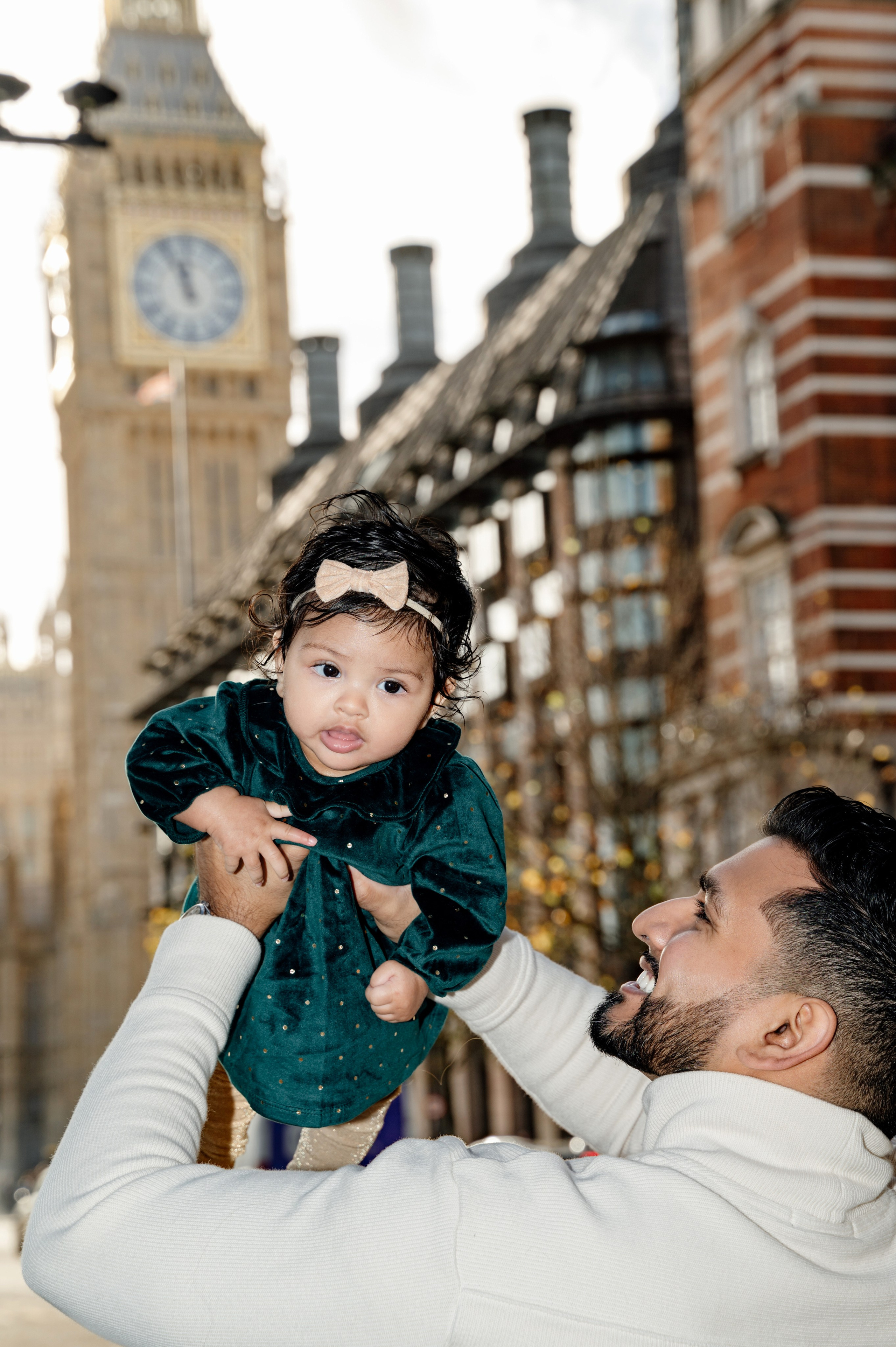 Westminster Kevin&Trisha with baby. FAMILY AND WEDDING PHOTOGRAPHER IN LONDON MARINA RIVA