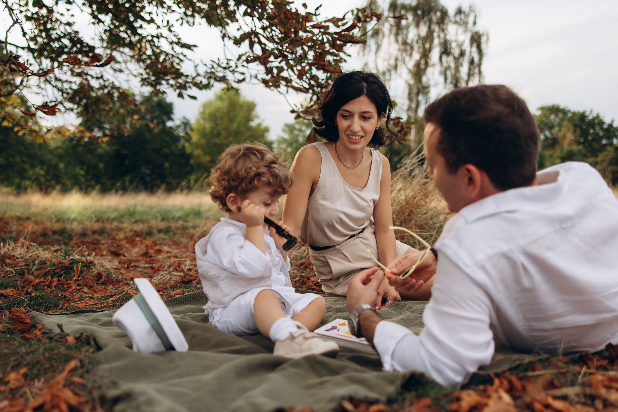 Valerik with parents (Hyde park). Anastasia Klink, Photographer in London