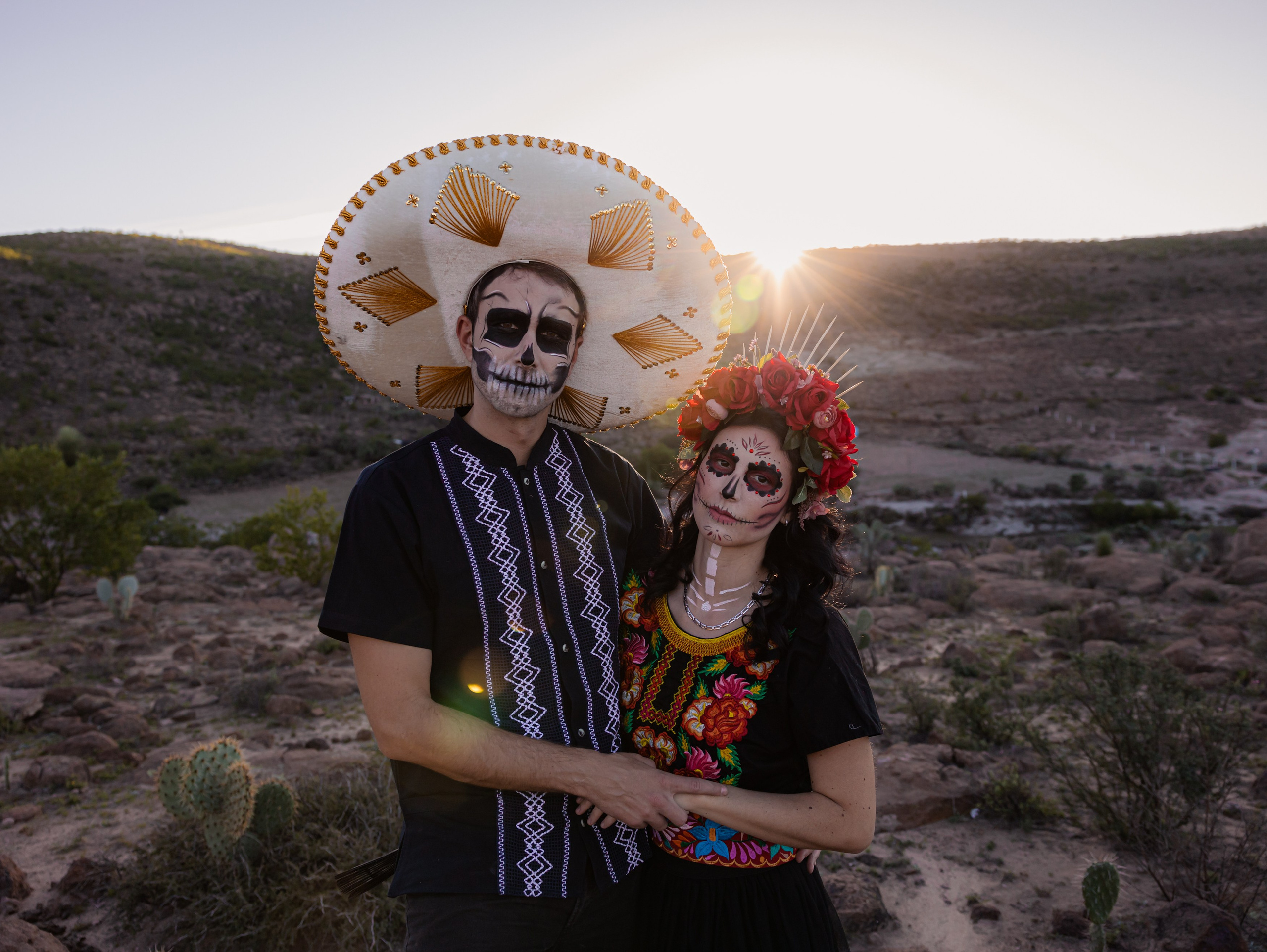 Day of the Dead | Family Photoshoot. Lifestyle a rodinná fotografka v Pisku Oxana Telupilova
