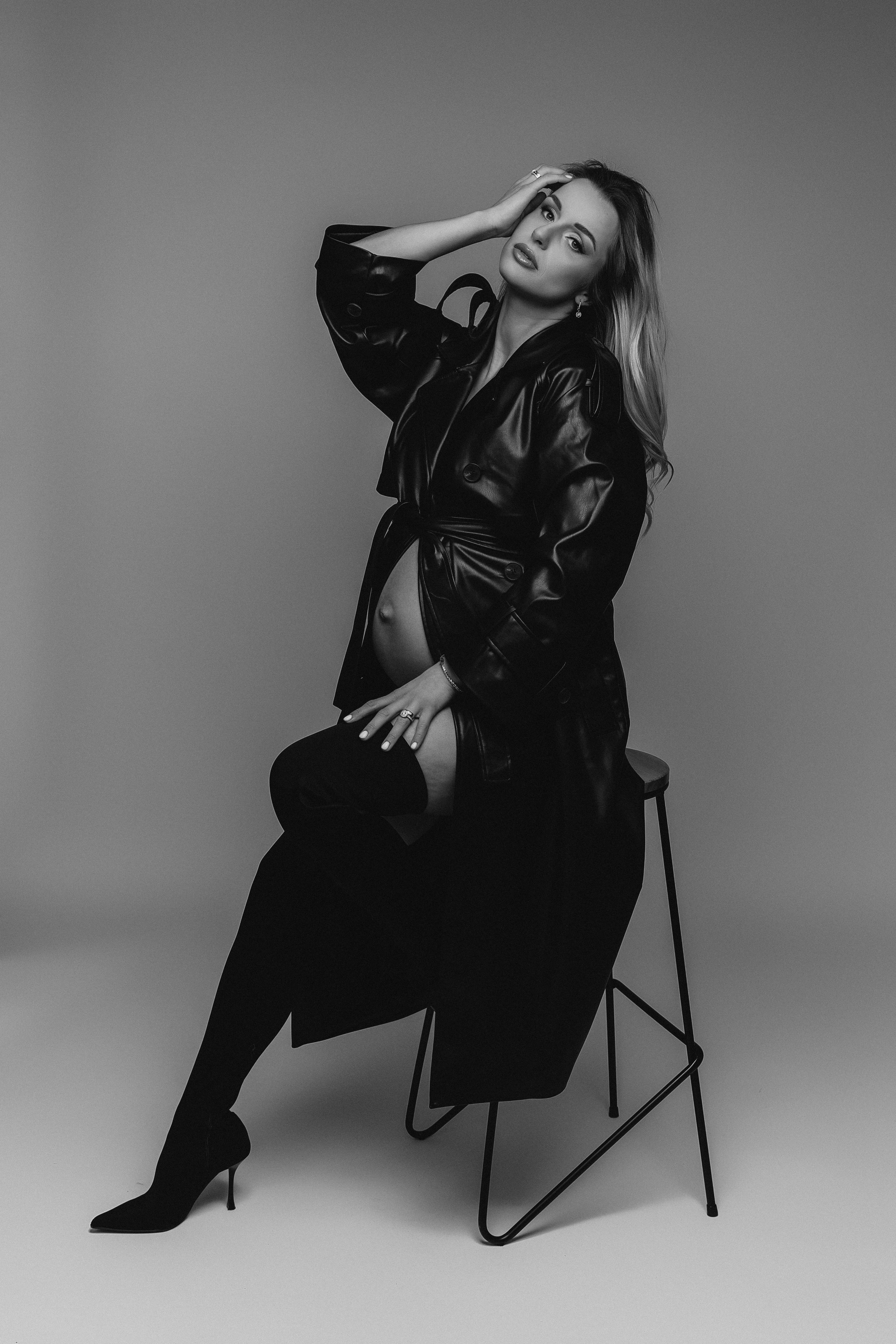 STUDIO: Greta. Maternity/Love story/Wedding photographer