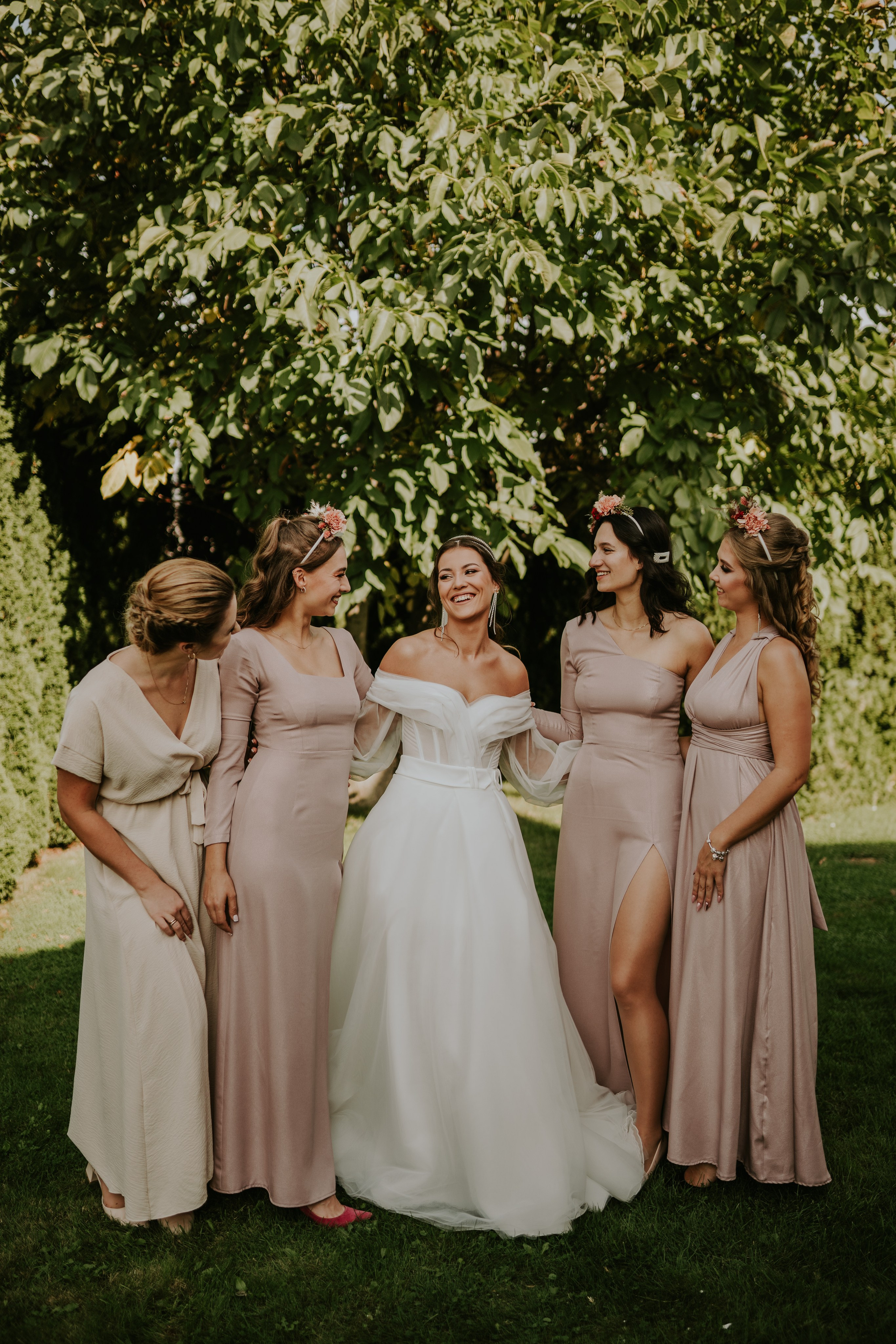 Sala Koralowa w Jaworzu: Opowieść o ślubie Nikoli i Kacpra. Karkowskafoto - fotografia miłości