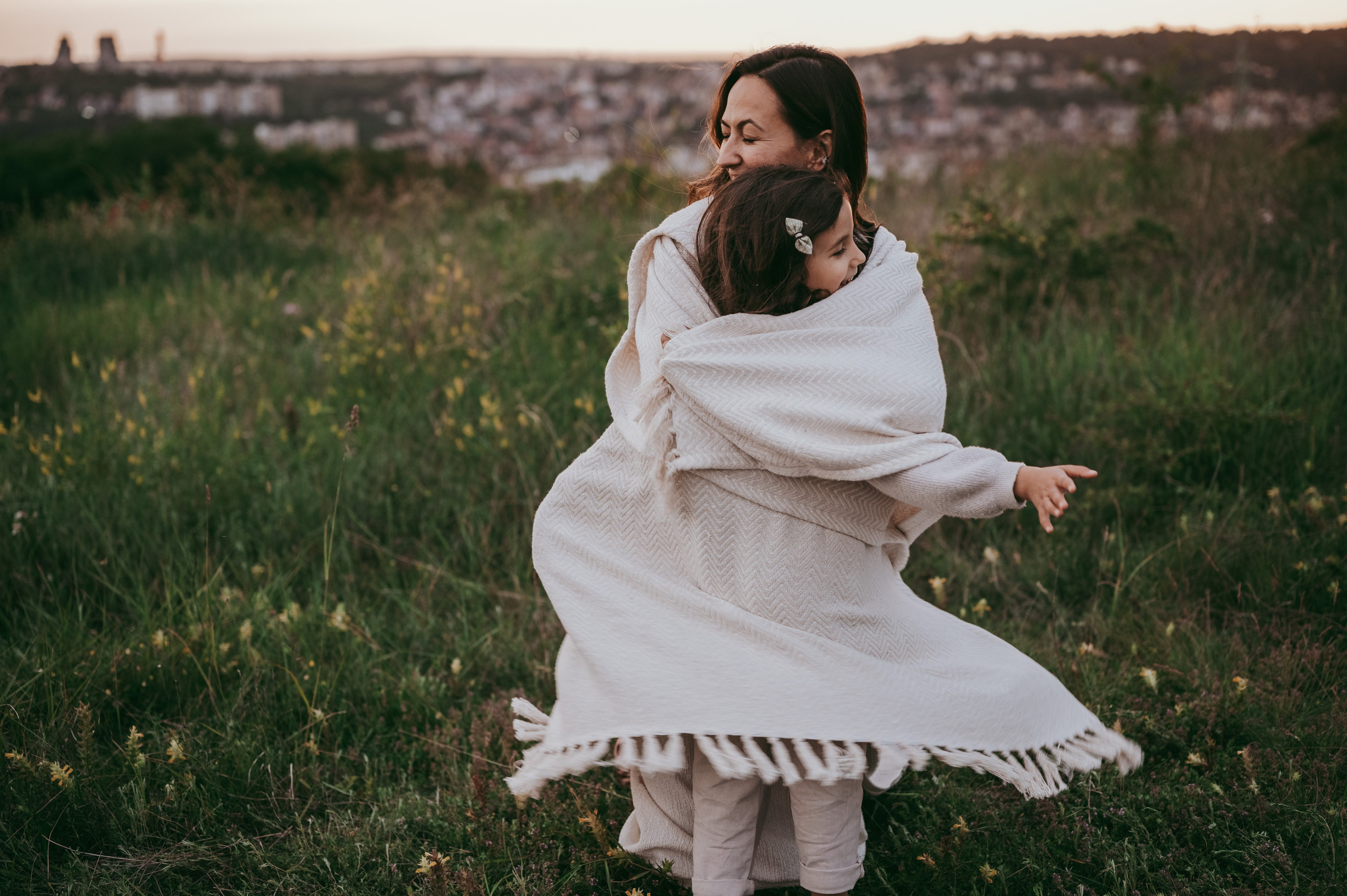 Bojana i Srna / mammy and me photosession. Deciji i porodicni fotograf u Beogradu Oksana Skendzic