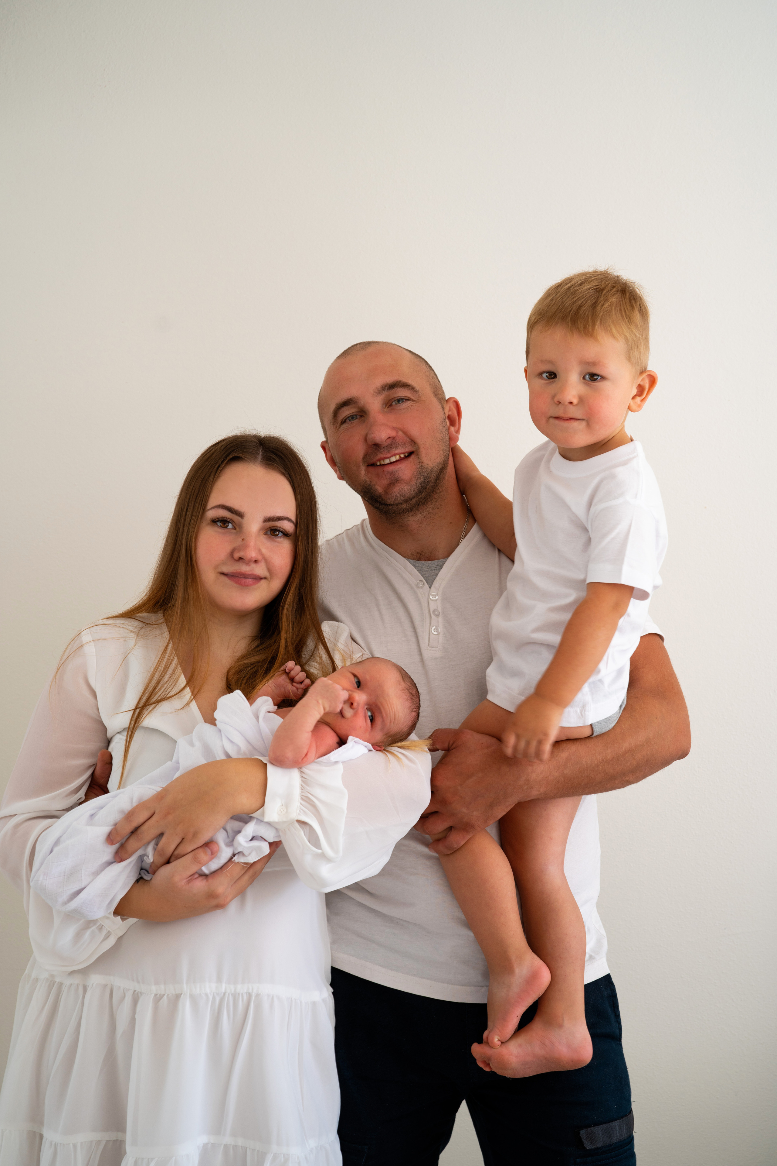 Newborn Lifestyle. Rodinna fotografka Plzen Anita Dergachova