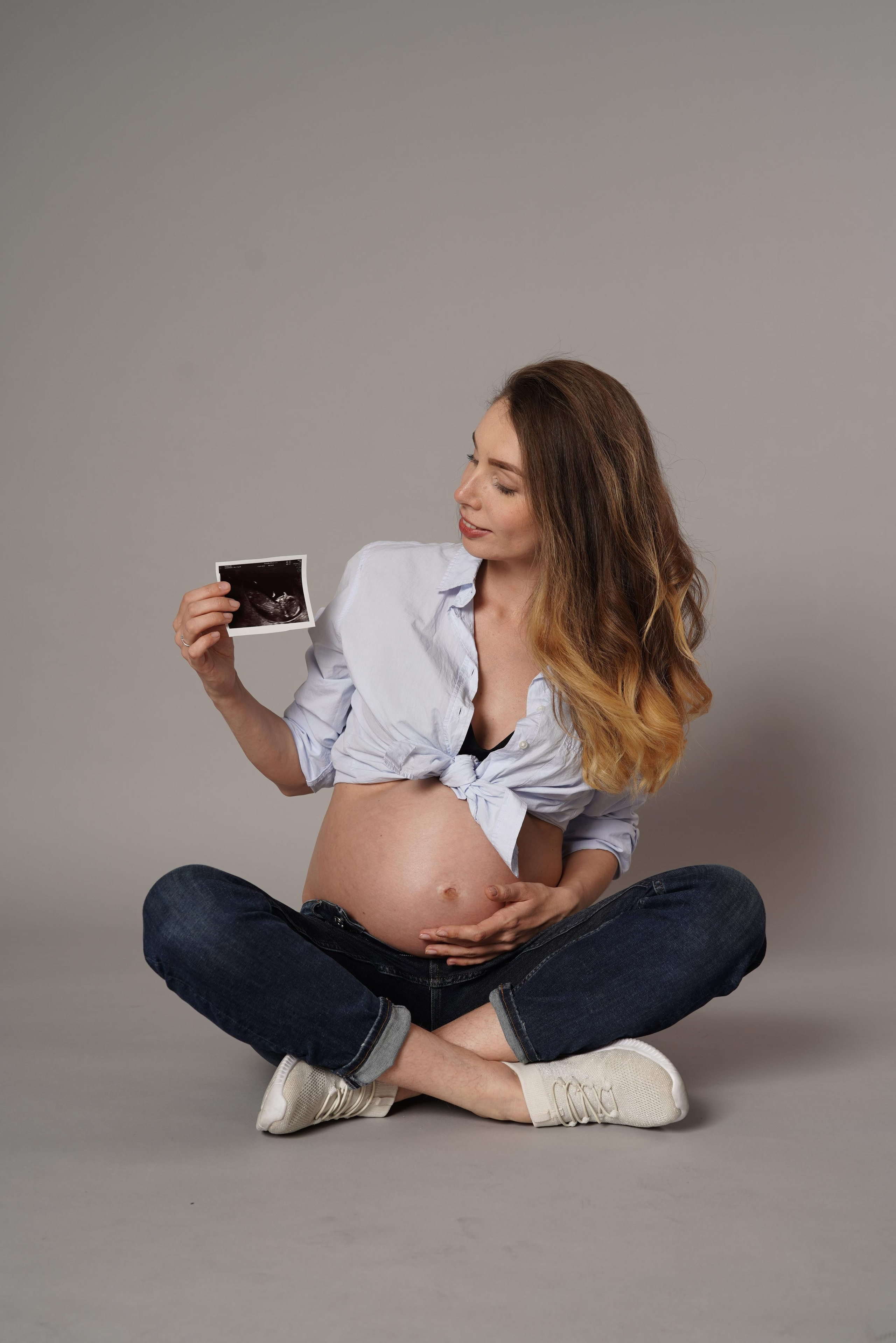 Těhotenství. Rodinna fotografka Plzen Anita Dergachova