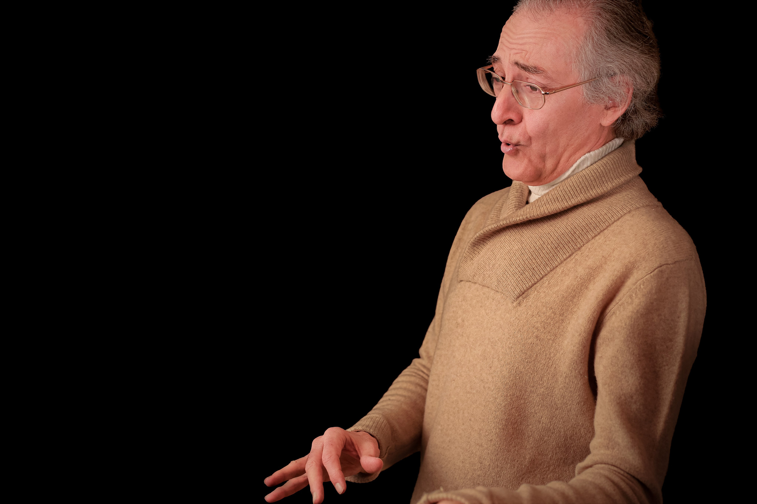 Aleksander Pustovit. Portret photographer in Switzerland Artur Magpie