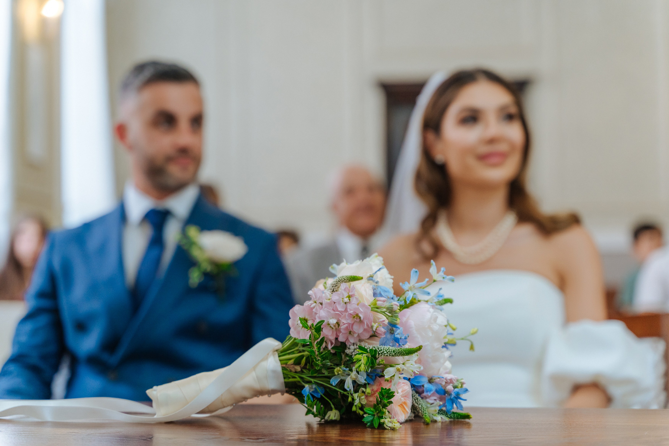 Civil ceremony at Chelsea Old Town Hall,  Wedding in Chelsea, Wedding in London,  wedding photographer in Chelsea, wedding photographer in London, wedding photographer London, documentary wedding photography, stylish wedding photos, creative wedding photographer UK, wedding photographer for international couples, natural wedding photography, London wedding photos, Ekaterina Romanova, Russian speaking wedding photographer, быстрый фотограф на свадьбу Лондон, креативный свадебный фотограф, свадебный фотограф Великобритания