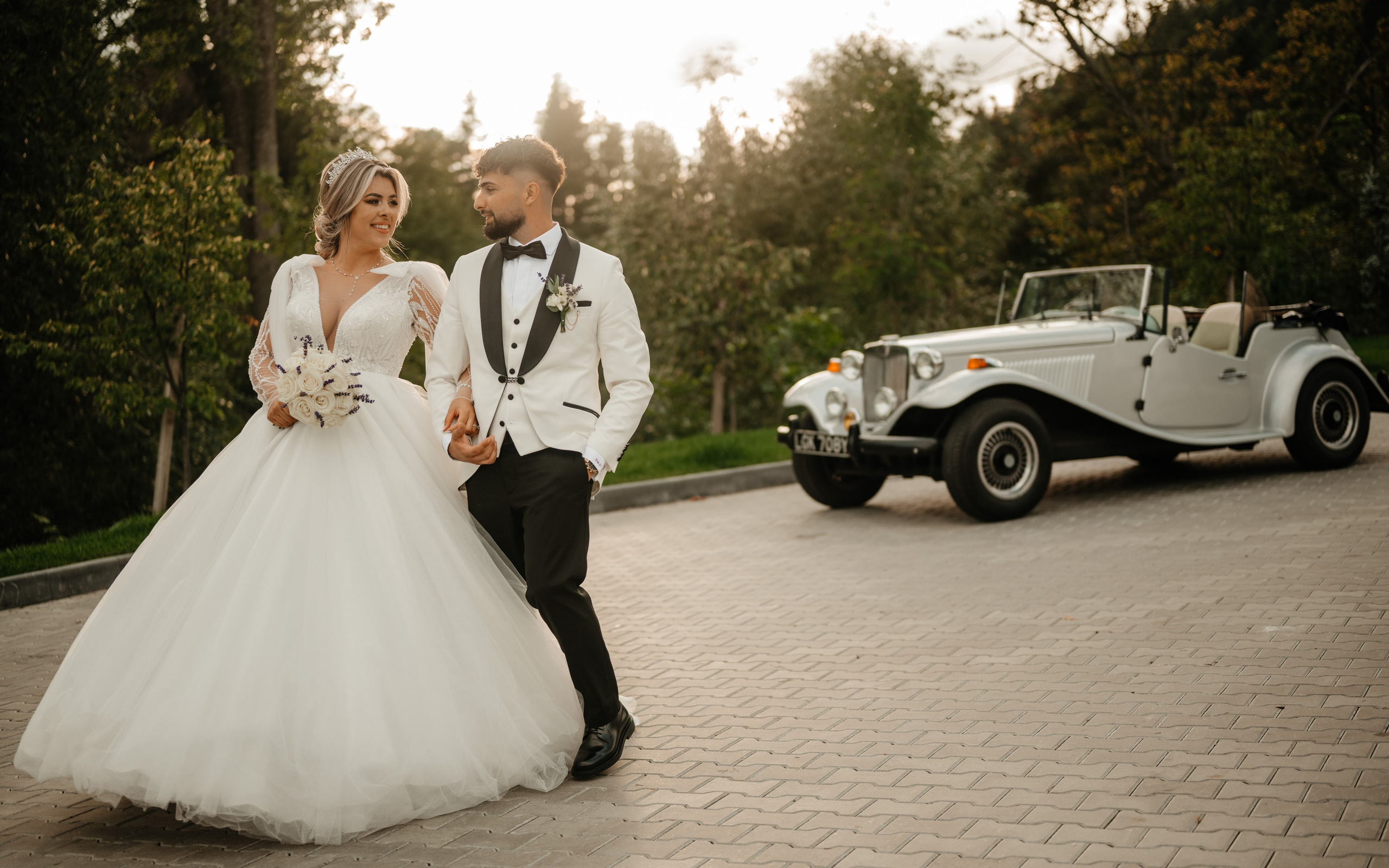 🤎 D a i a n a & D a n i e l - Wedding Day Preview. Wedding & Family Photographer