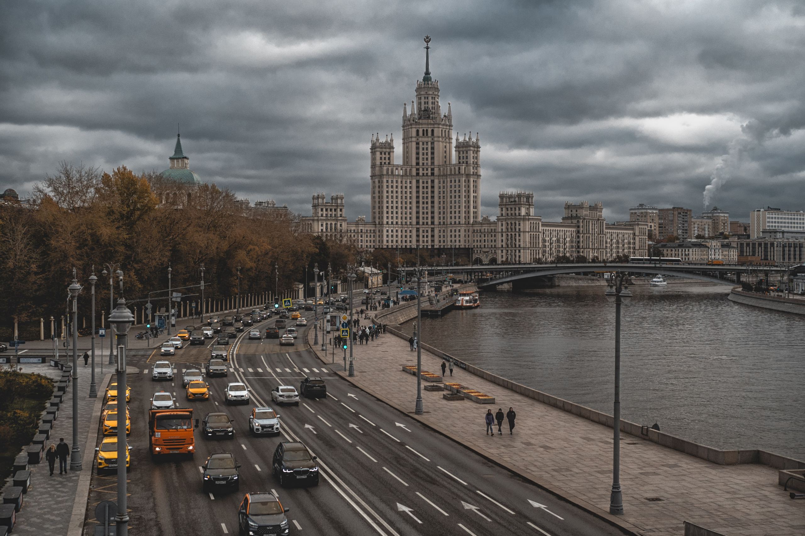 Прогулка вдоль набережной Москвы реки к парку Зарядье. Семейный и детский фотограф на Лазурном Берегу