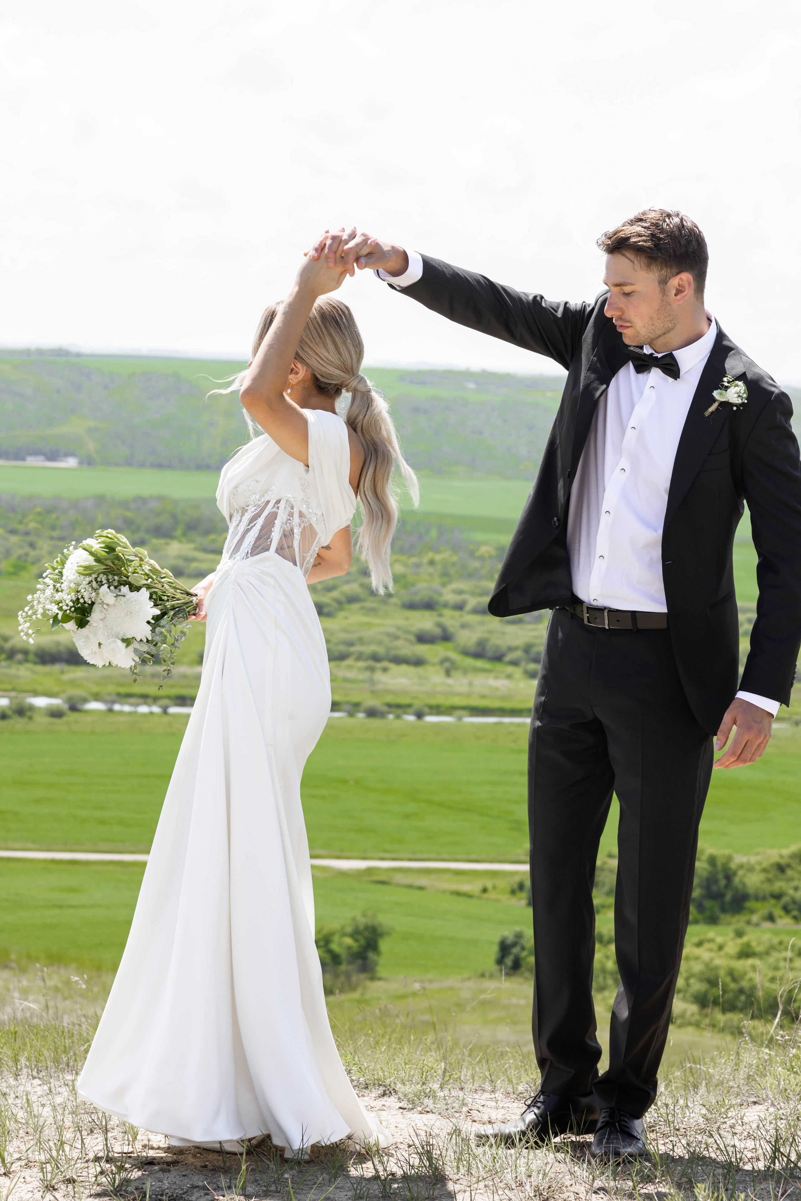 Beautiful Lakeside Wedding Photography. Wedding photography and videography in Regina, Saskatchewan