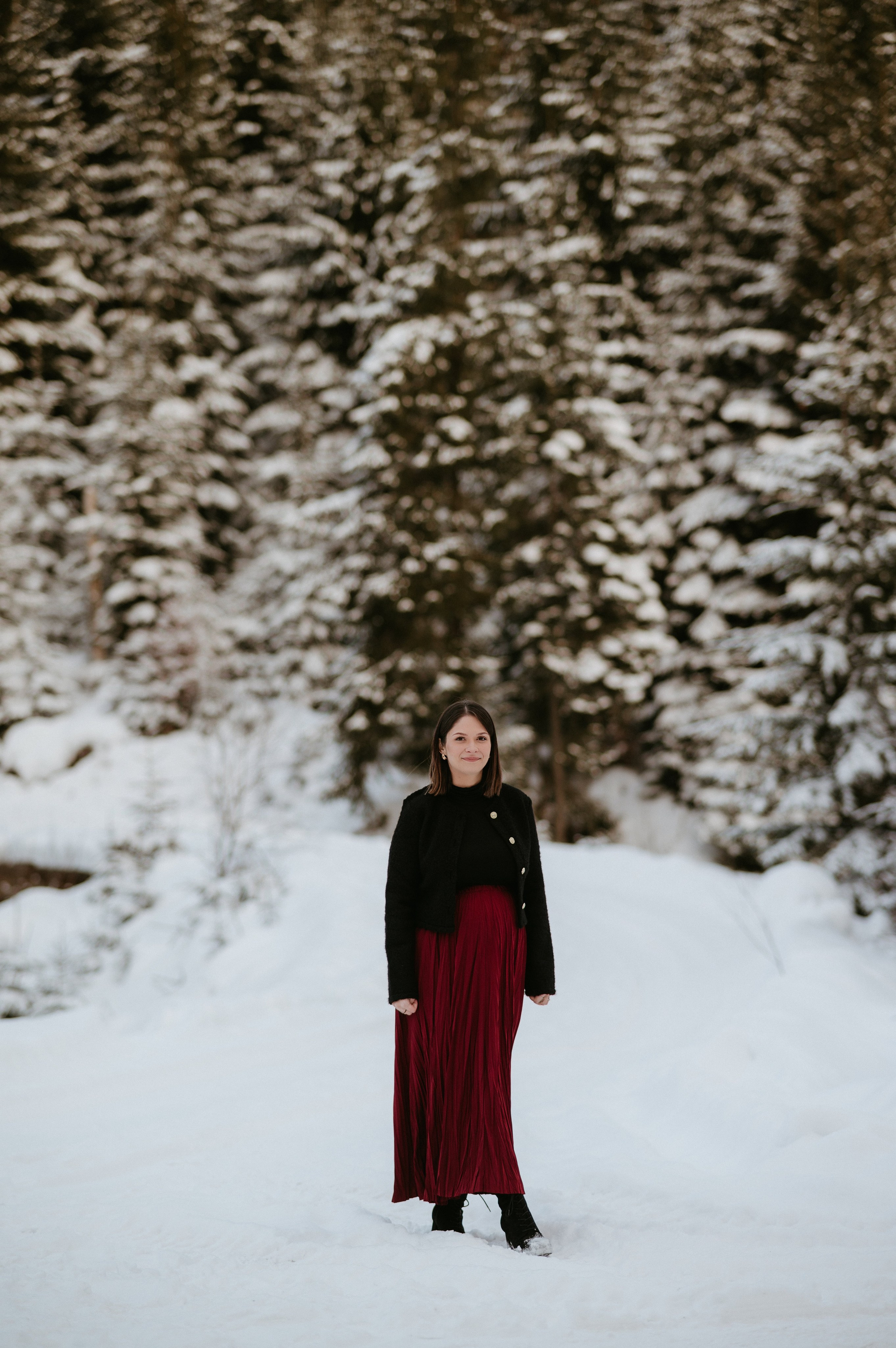 Ședință Foto de Familie la Munte – Fotografii de Iarnă în Lupcina. Valentin Melen - fotograf de nunta 🤍