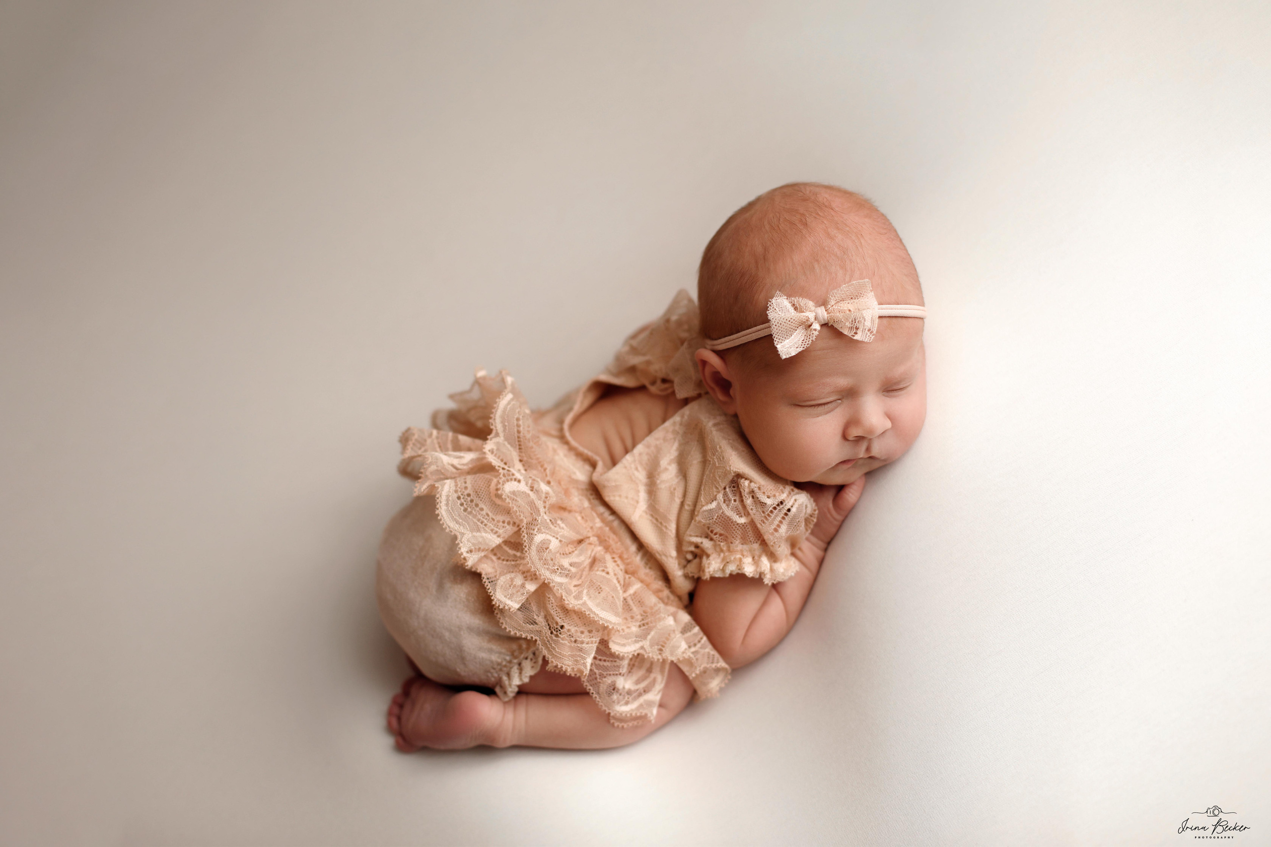 Babyfotograf Ulm, Babyfotograf Neu-Ulm, Babyfotograf Münsingen, Babyfotograf Metzingen, Babyfotograf Göppingen, Babyfotograf Tübingen, Babyfotograf Memmingen, Babyfotograf Reutlingen, Babyfotograf Stuttgart, Babyfotograf Günzburg, Babyfotograf Biberach an der Riss, Babyfotograf Alb-Donau-Kreis, Babyfotograf Bad Saulgau, Babyfotograf Bad Waldsee, Babyfotograf Ehingen, neugeborenenfotografie Ulm, neugeborenenfotografie Neu-Ulm, neugeborenenfotografie Stuttgart, neugeborenenfotografie Metzingen, neugeborenenfotografie Münsingen, neugeborenenfotografie Bad Saulgau, neugeborenenfotografie Bad Waldsee, neugeborenenfotografie Ehingen, neugeborenenfotografie Langenau, neugeborenenfotografie Ravensburg, neugeborenenfotografie Sigmaringen, Fograf Ulm, Fotograf Ehingen, Fotograf Bad Waldsee, Fotograf Friedrichshafen, Baby Ulm, Entbindung Ulm, babyfotograf Erbach, Babyfotograf Blabeuren, Babyfotograf Biberach