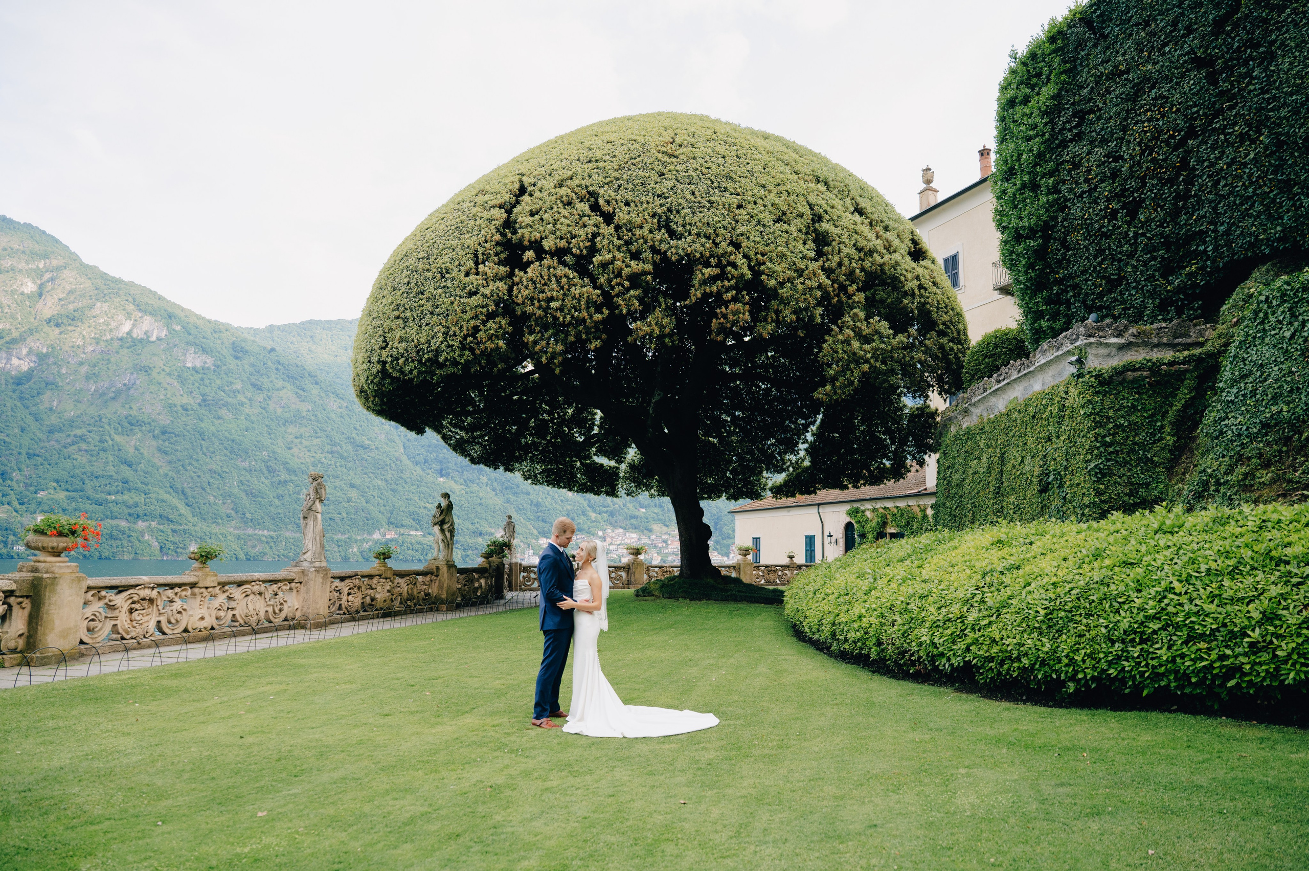 Lake Como. Lake Como Photographer — Proposal | Wedding | Elopement