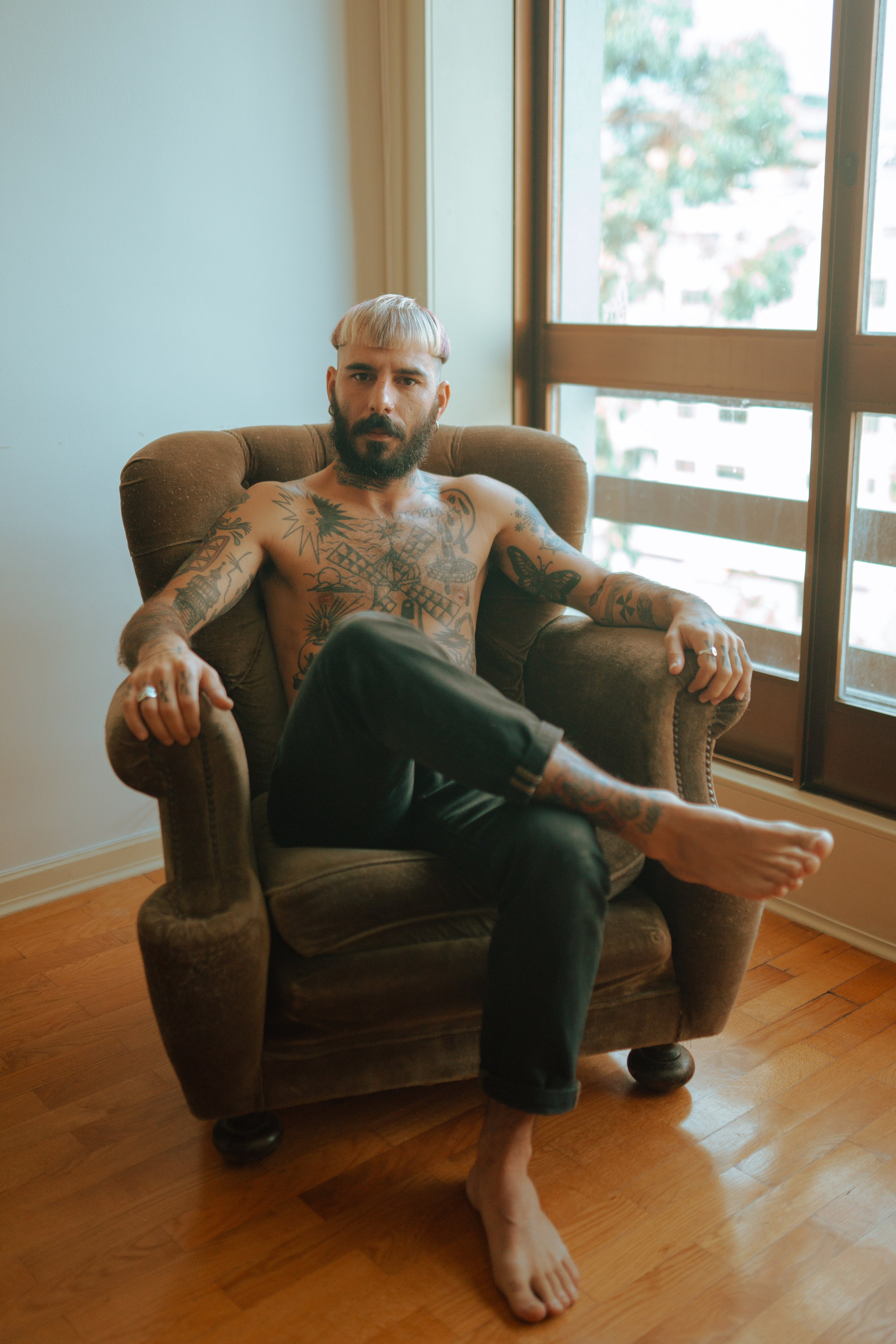 Dani & Rui at their apartment. Мария Шер. Профессиональный фотограф в городе Порту, Португалия