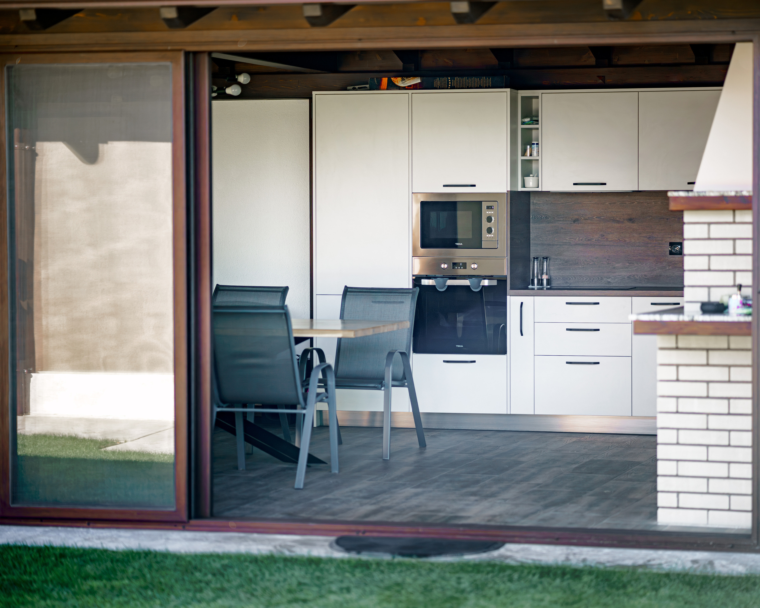 Мебели Русев-Лятна кухня. Професионален фотограф в Пловдив и областта