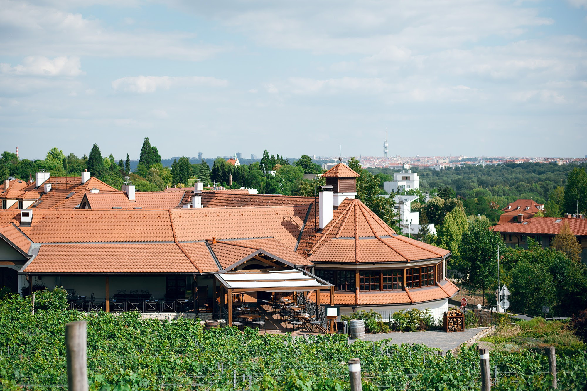 Romantic destination wedding in Czech republic Prague