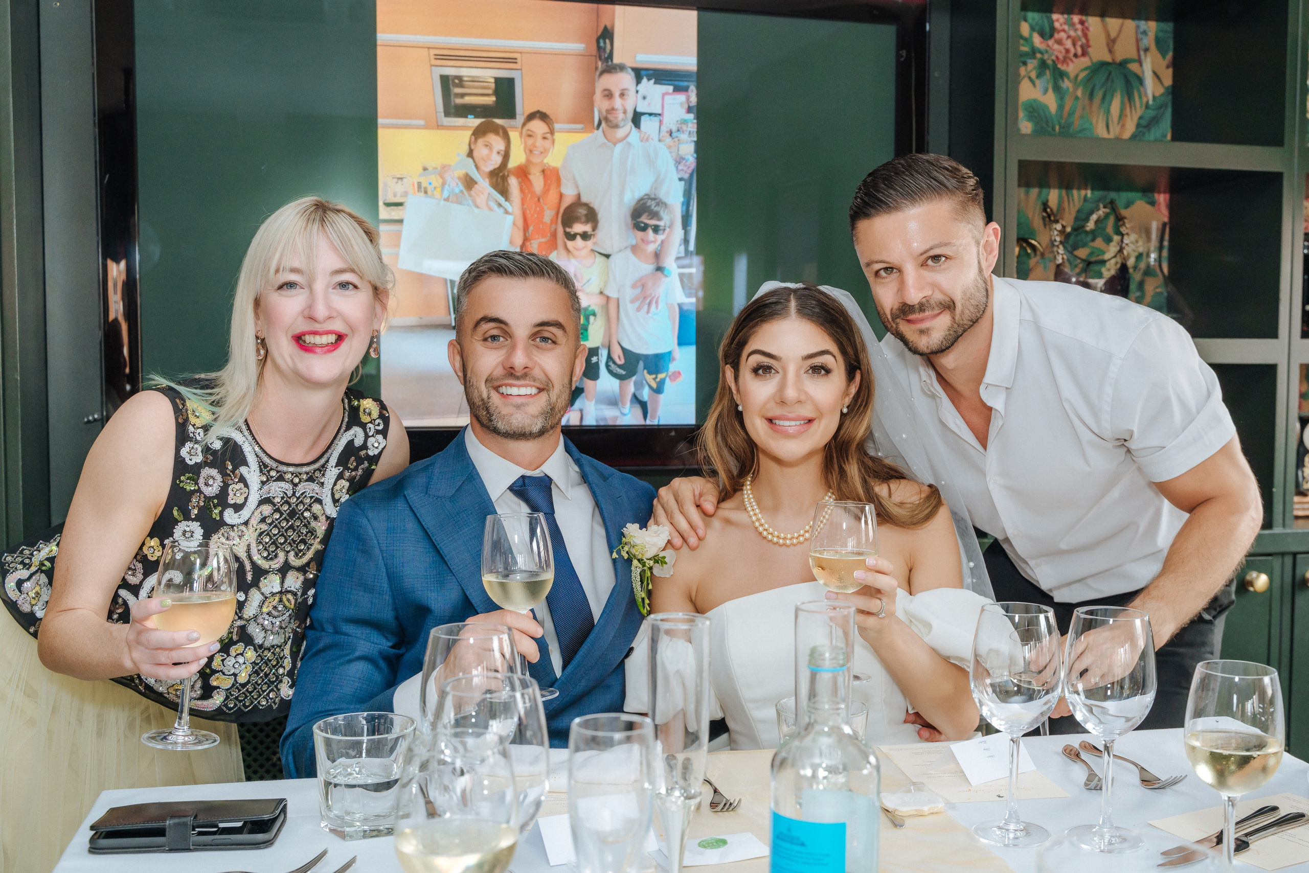 Civil ceremony at Chelsea Old Town Hall,  Wedding in Chelsea, Wedding in London,  wedding photographer in Chelsea, wedding photographer in London