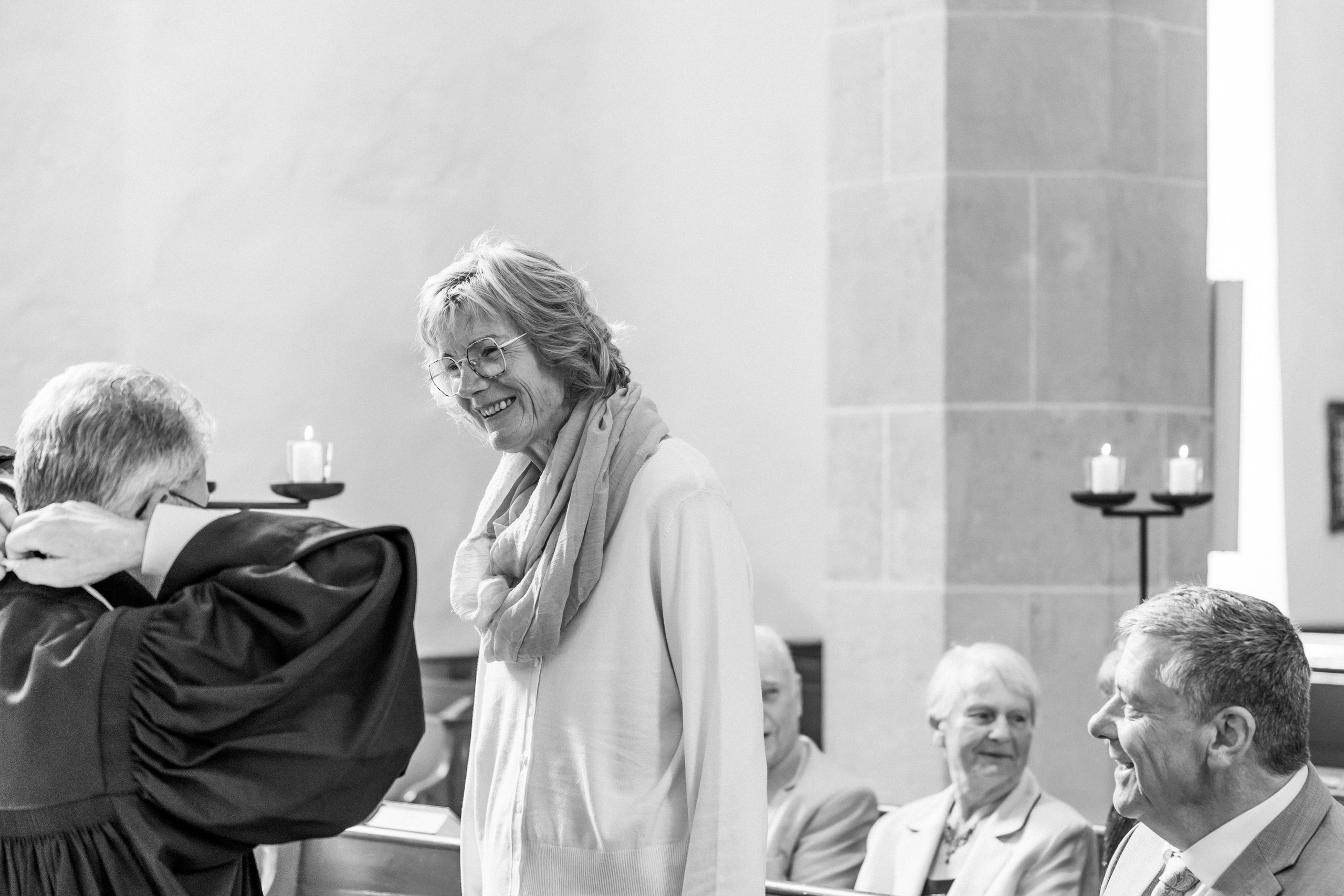 Kirchliche Trauung in Oerlinghausen. Hochzeitfotograf in Bielefeld